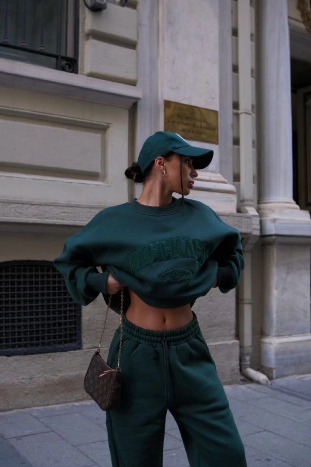 Bisiklet Yaka Nakış İşlemeli Üç İplik Sweat Takım - Yeşil