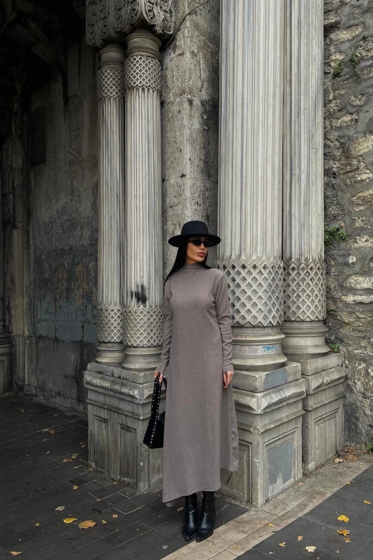 Boğazlı kalın bürümcük uzun elbise vizon