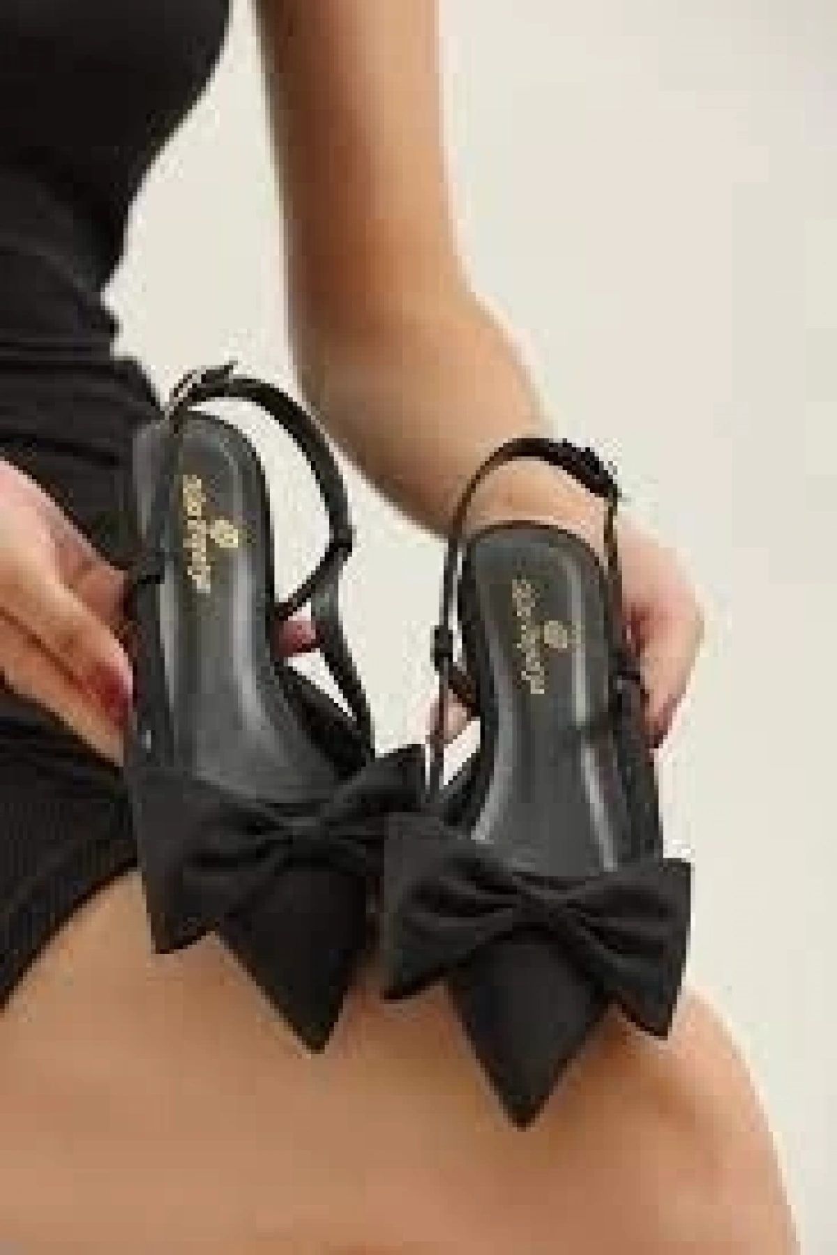 Cenya Siyah Saten Babet Ayakkabı