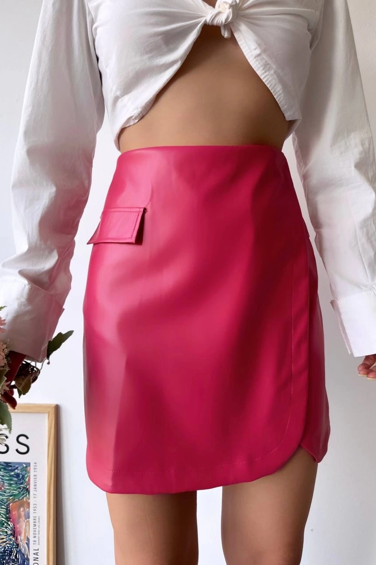 Cep detaylı oval kapaklı deri etek fuşya h240048