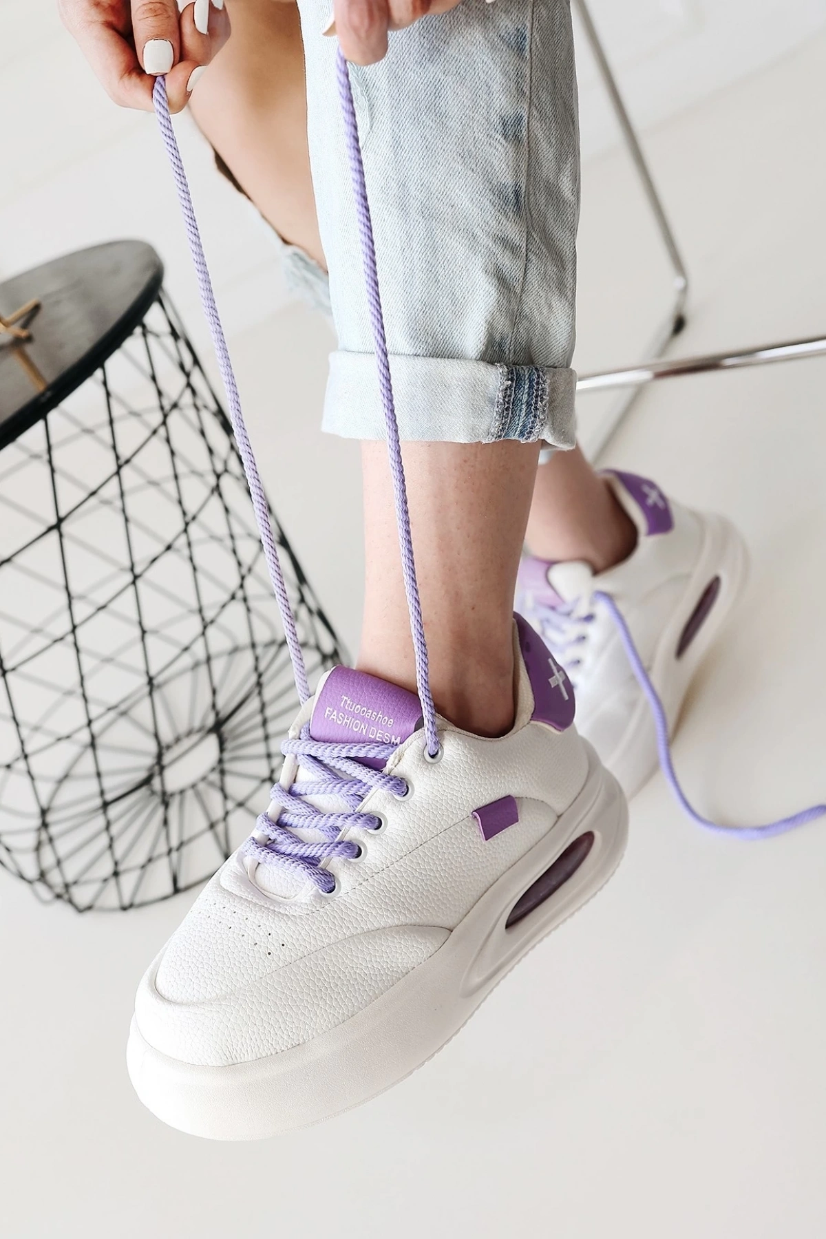 Chris Beyaz Cilt Lila Detaylı Bağcıklı Spor Ayakkabı