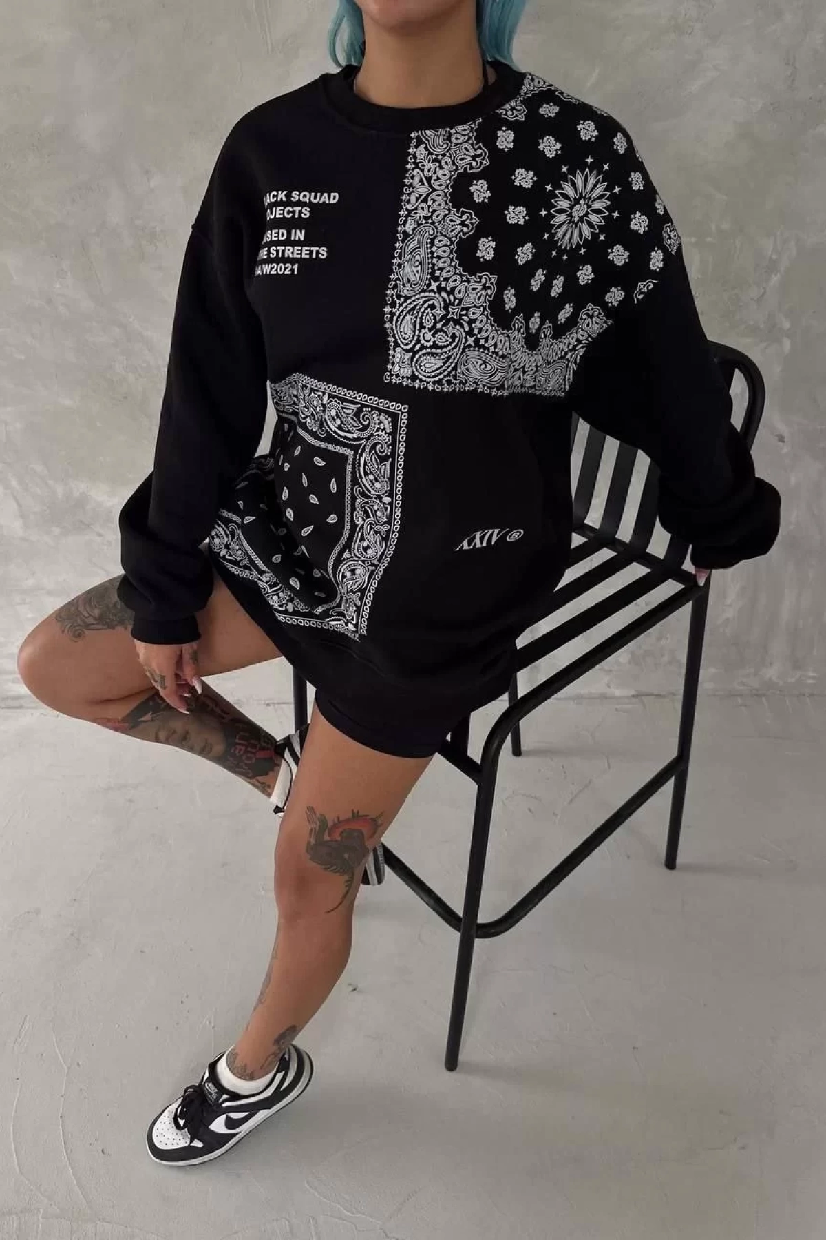 Desenli Üç İplik Bisiklet Yaka Oversize SweatShirt - Siyah