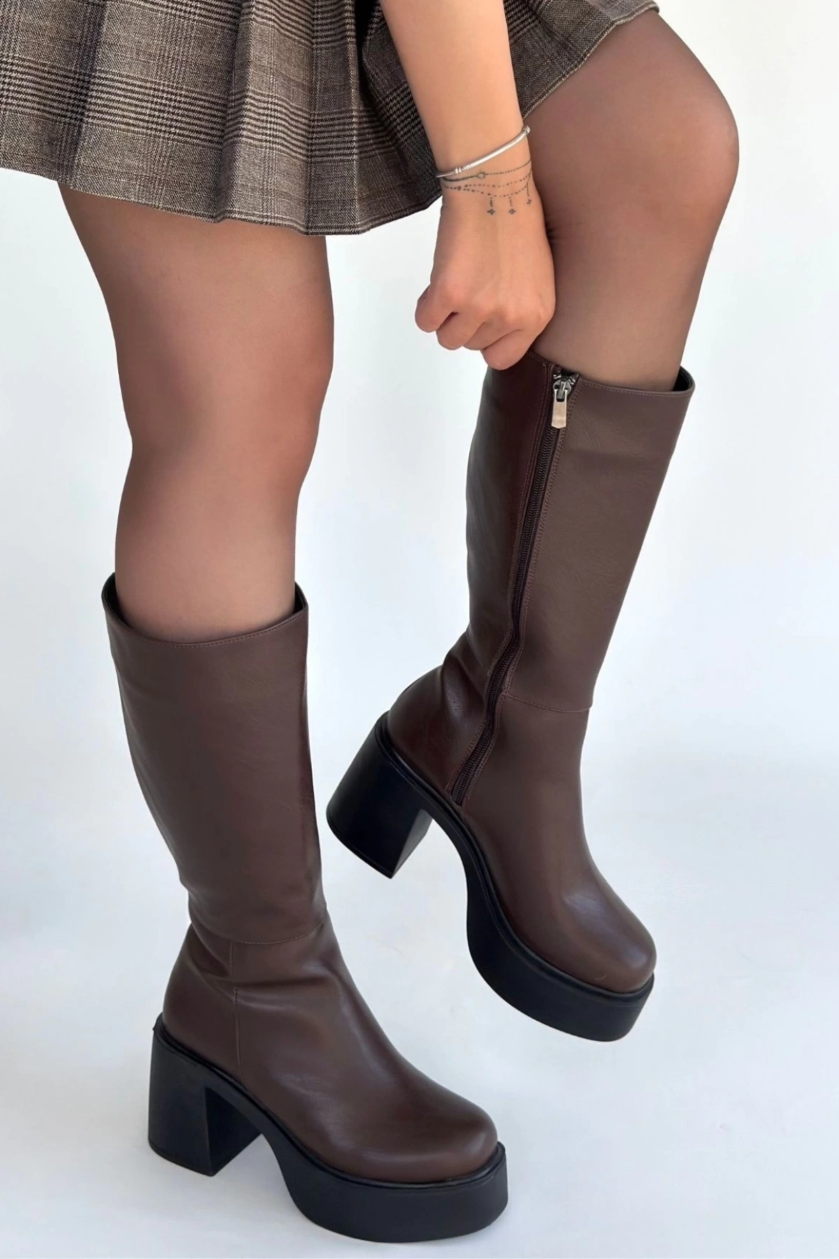 Disan Kahverengi Cilt Topuklu Çizme