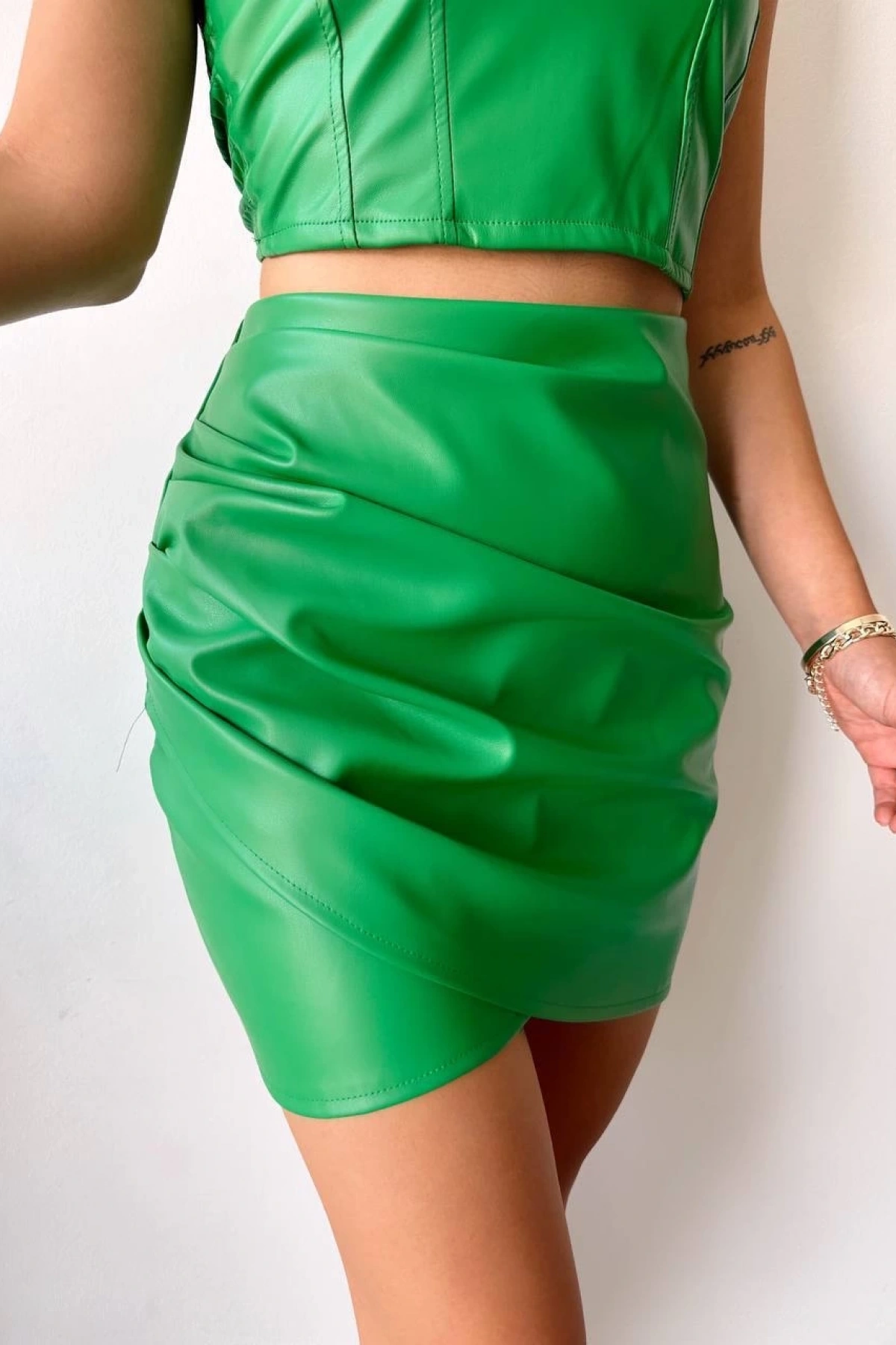 Drapeli deri etek yeşil s24771