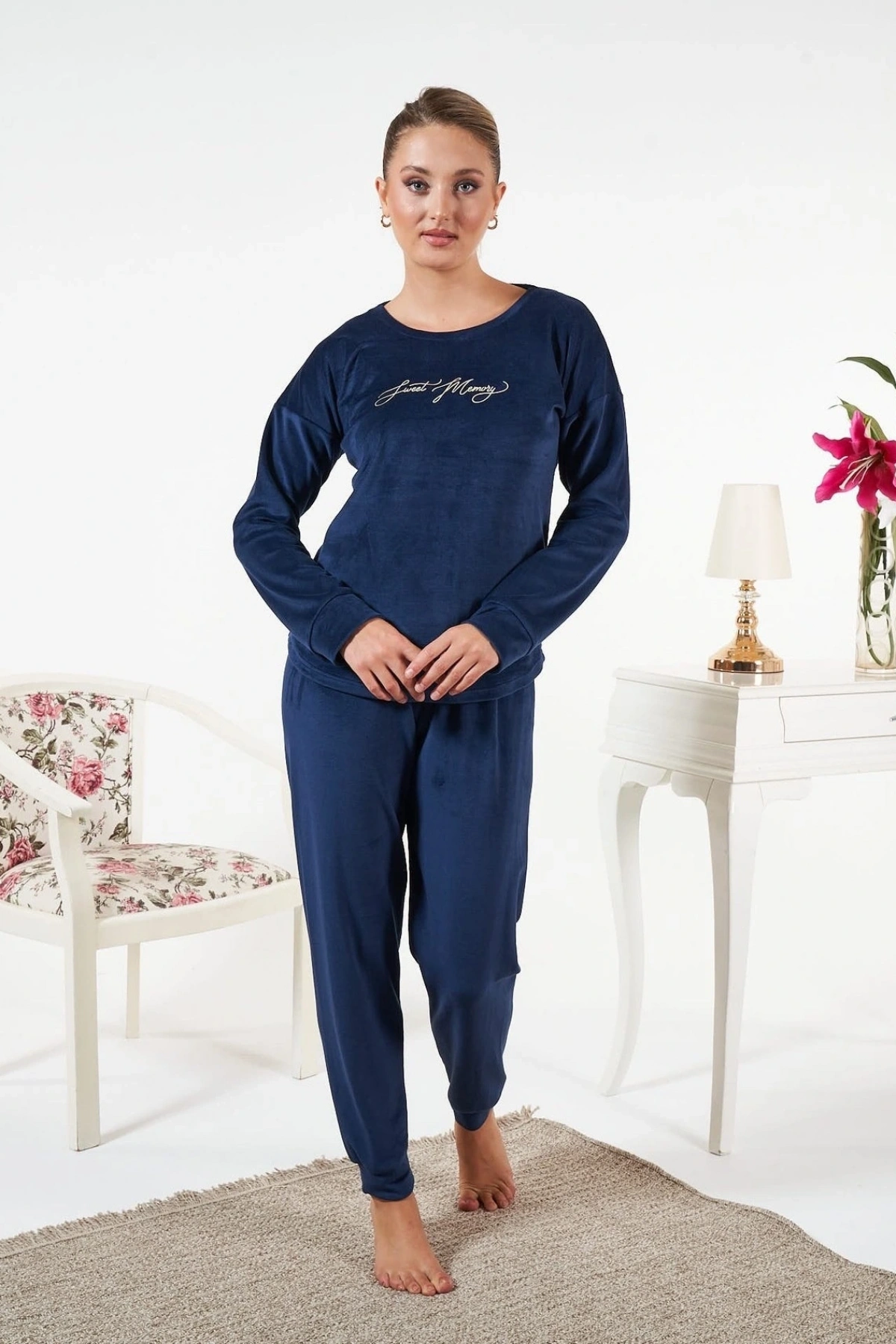 Estiva 25381 Uzun Kol Kadife Pijama Takımı