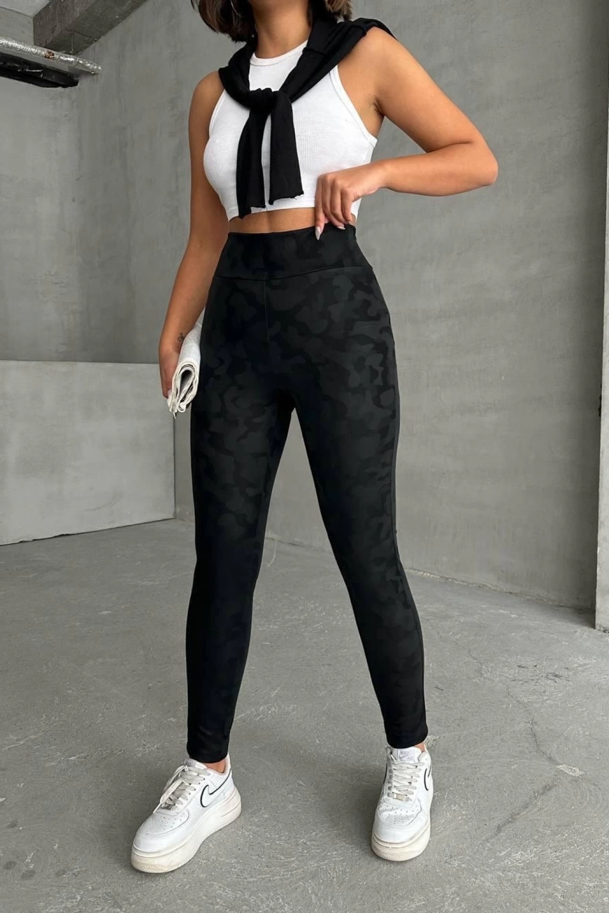 Gizli yan fermuarlı bulut desenli tayt siyah h248638