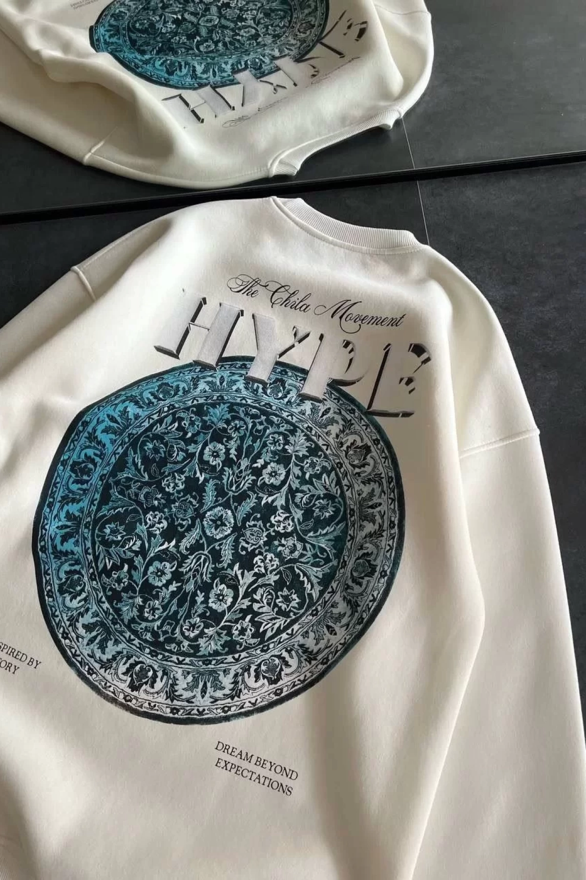 Kadın Üç İplik Bisiklet Yaka Baskılı SweatShirt - Beyaz