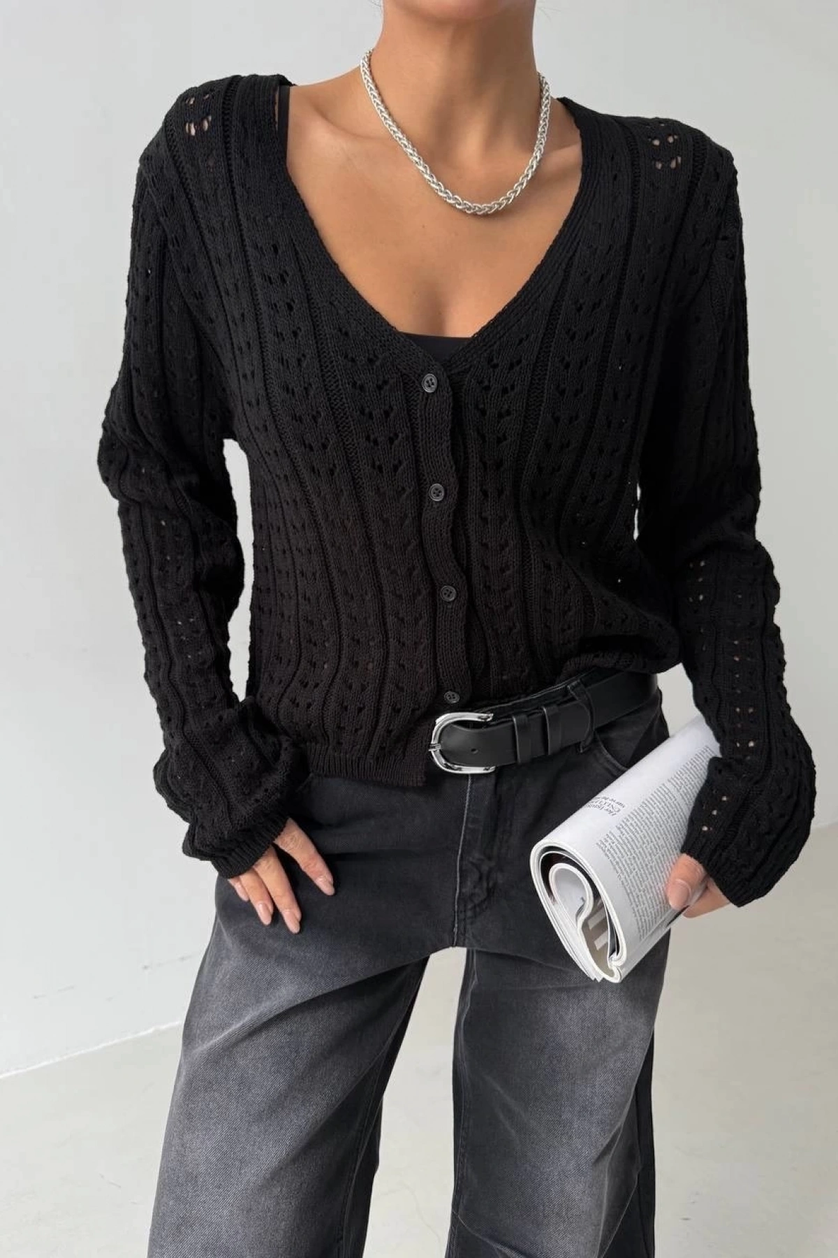 Küçük düğmeli küçük örgülü triko hırka siyah