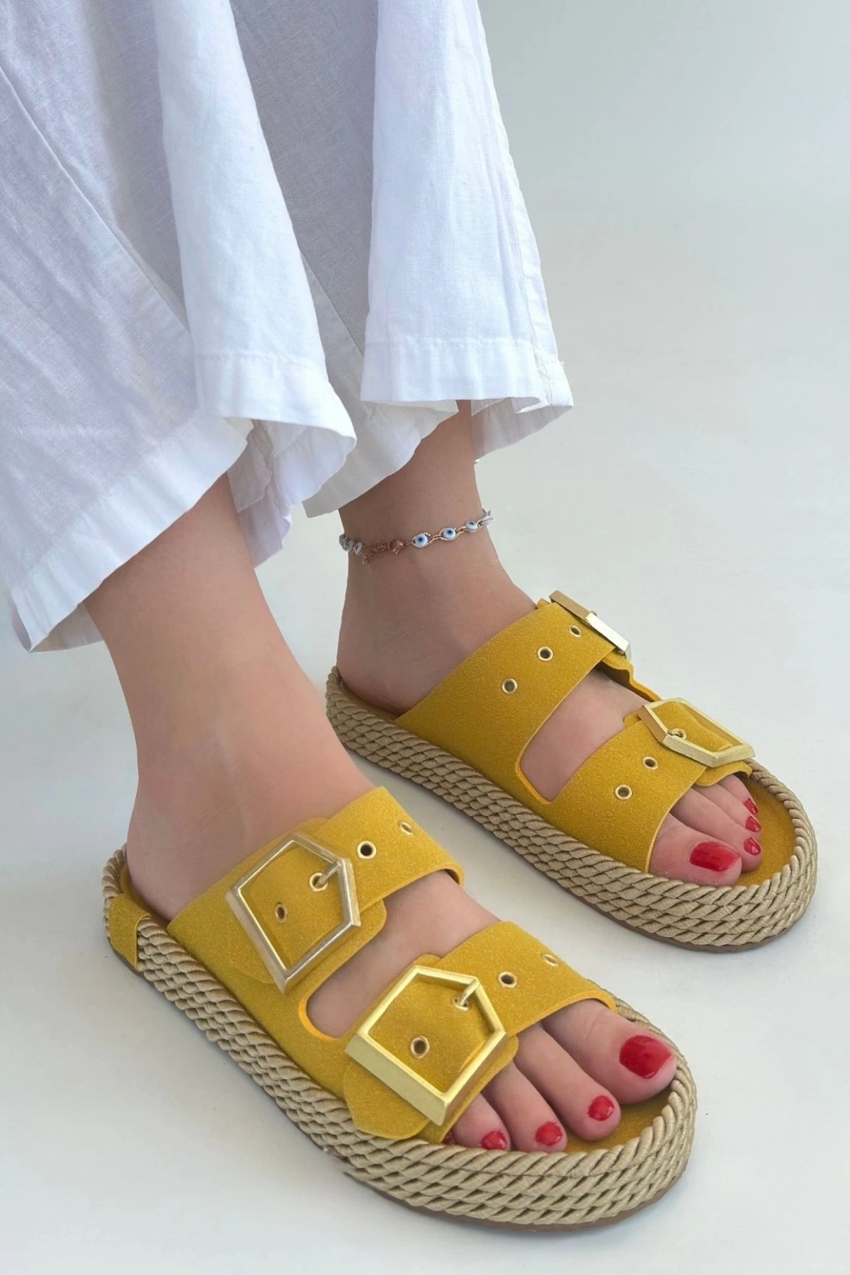 Loera Sarı Nubuk Çift Tokalı Terlik