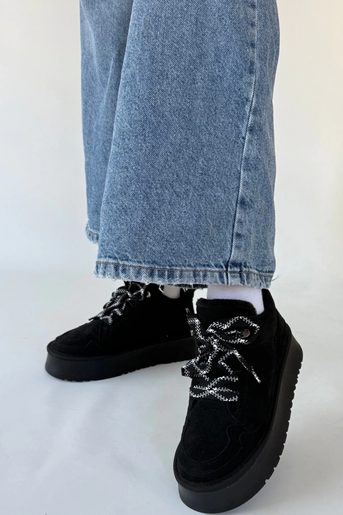 Muden Siyah Süet Bağcıklı Bot