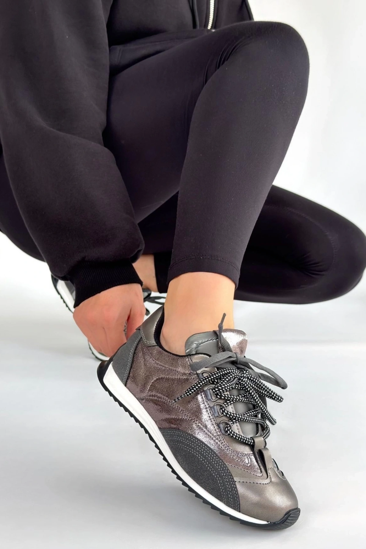 Ranu Platin Cilt Paraşüt Detaylı Bağcıklı Spor Ayakkabı