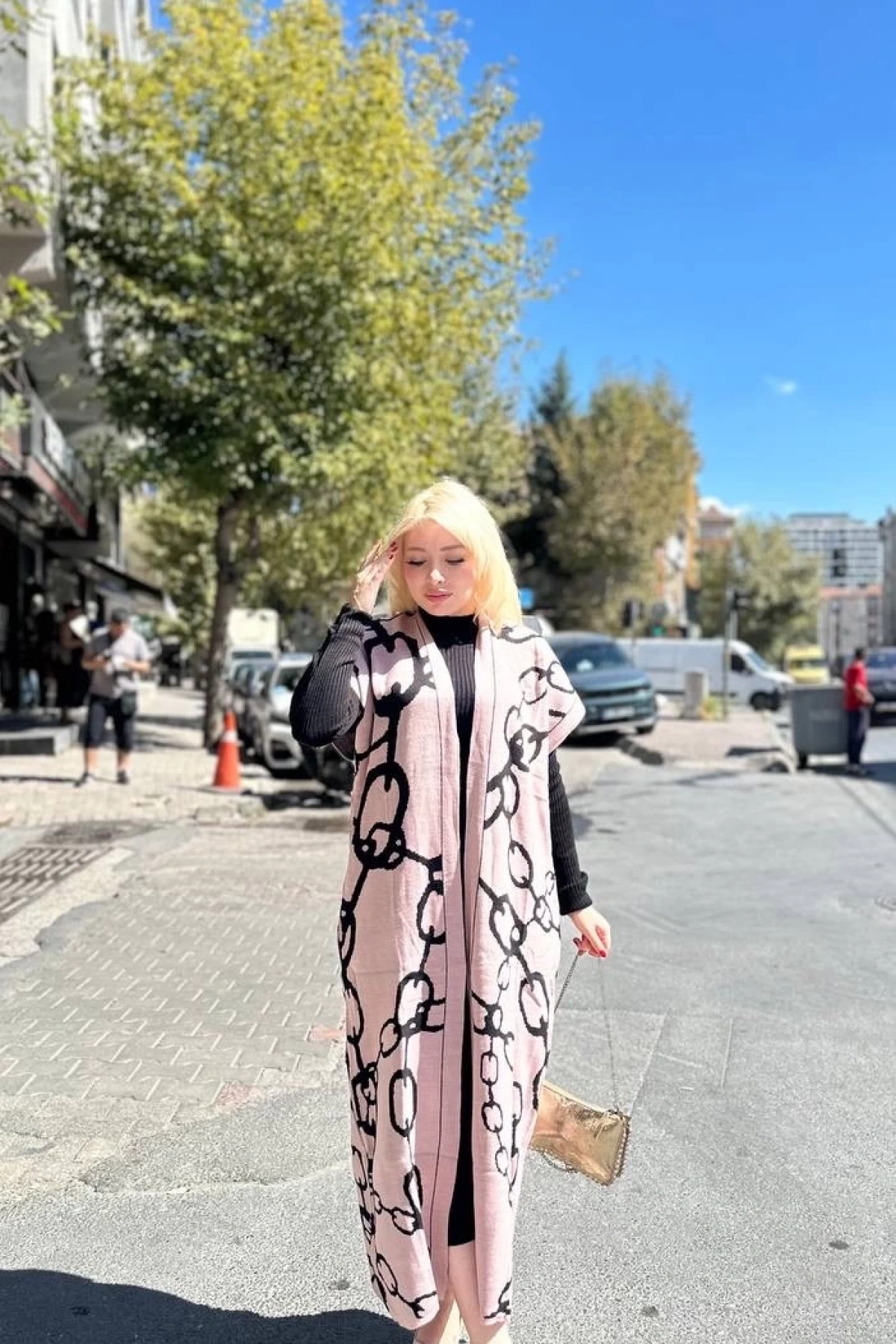 Siyah çizgi desenli elbiseli hırka takım pudra siyah