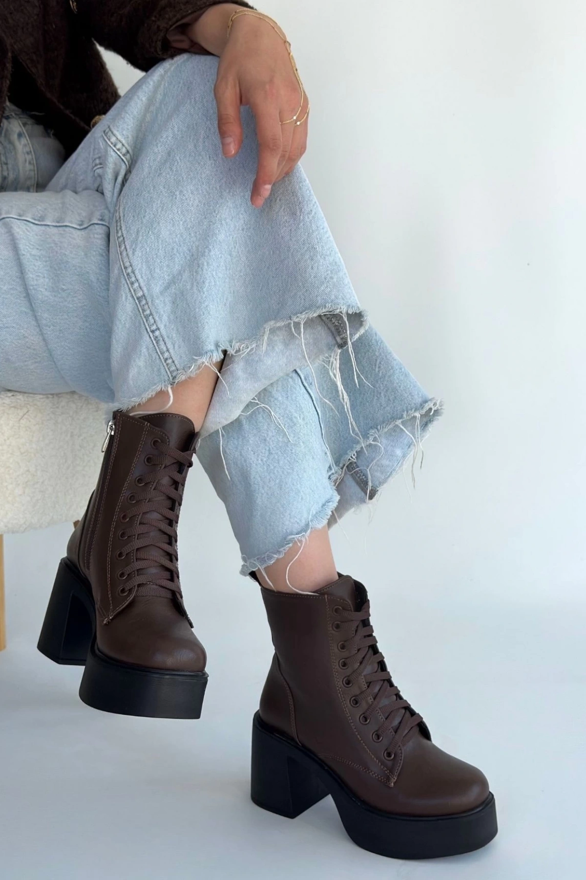 Tsan Kahverengi Cilt Bağcıklı Topuklu Bot