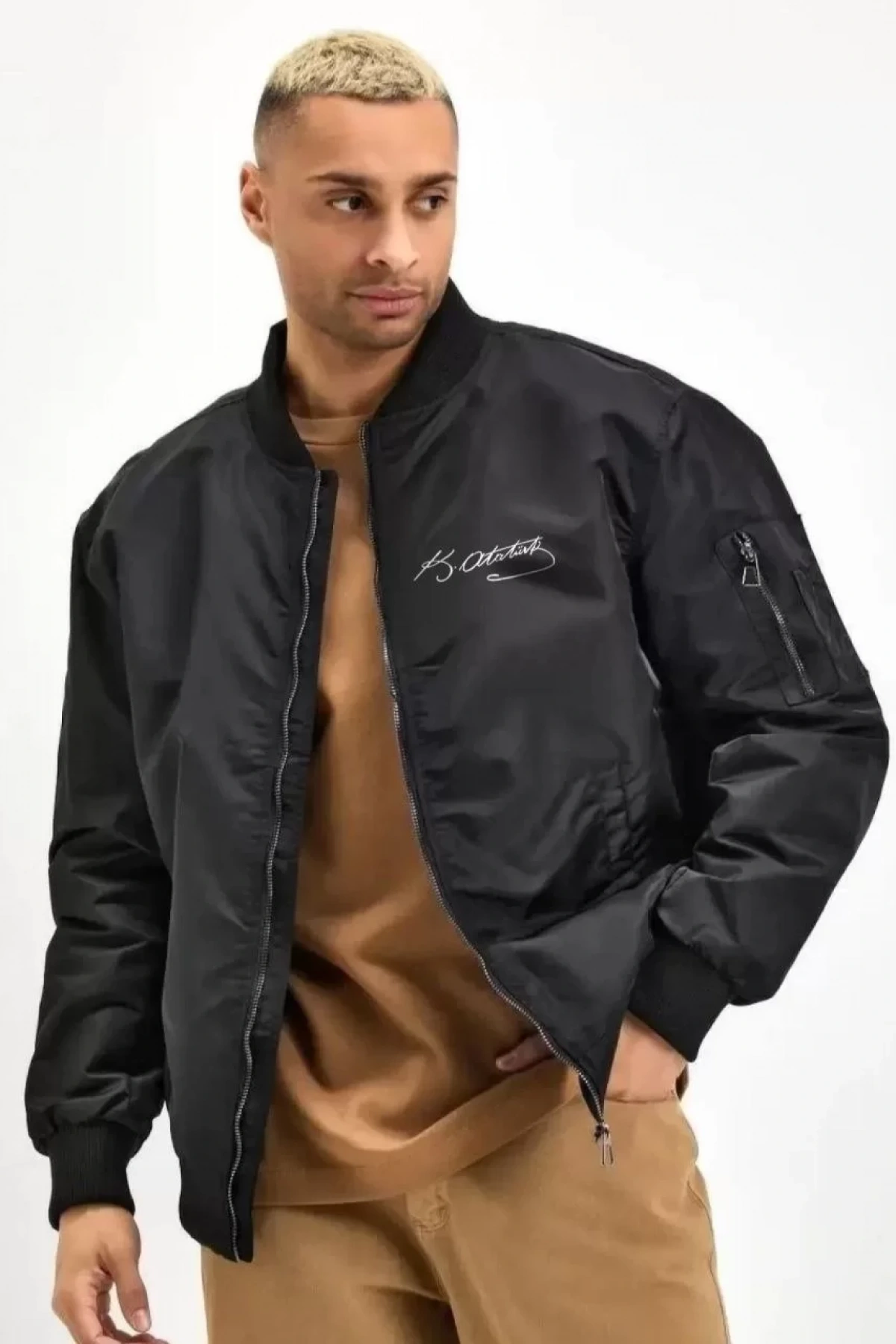 Erkek Unisex Bomber Mont – Siyah Renk, Atatürk Silüet Baskılı, Fermuarlı Cepli, Kapitone Astarlı, Bahar Kış Sezonu Günlük Ceket - Siyah
