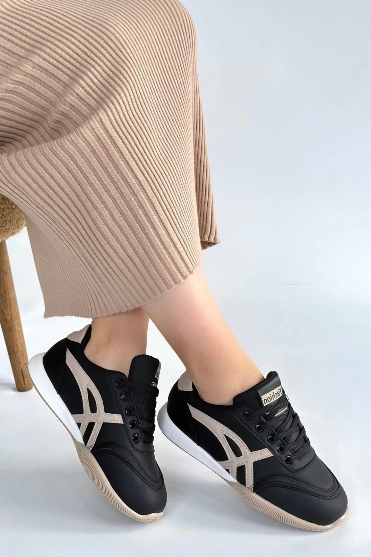 Zlay Siyah Cilt Bej Detaylı Bağcıklı Spor Ayakkabı