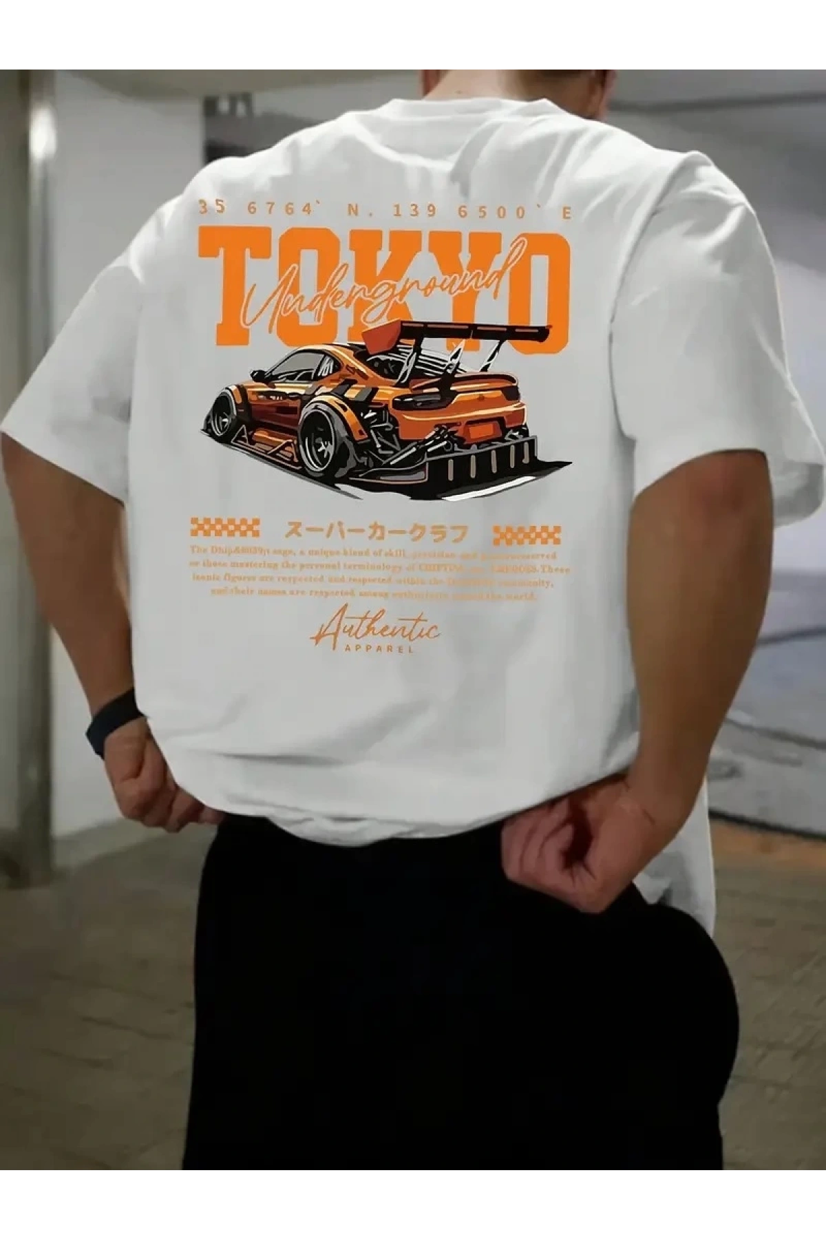 Erkek Turuncu Spor Araba Grafik Tişört - TOKYO Baskılı Günlük Oversize Kısa Kollu Tişört, Yetişkinler için Yazlık Giyim, Turuncu Araba Tasarımı - Beyaz