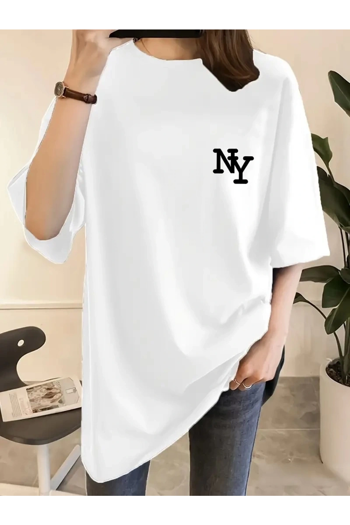 Kadın Eğlenceli Harf NY Baskılı Bisiklet Yaka Tişört - Rahat Polyester, Makinede Yıkanabilir - Yaz ve Fitness için Mükemmel, Yuvarlak Yaka- Beyaz