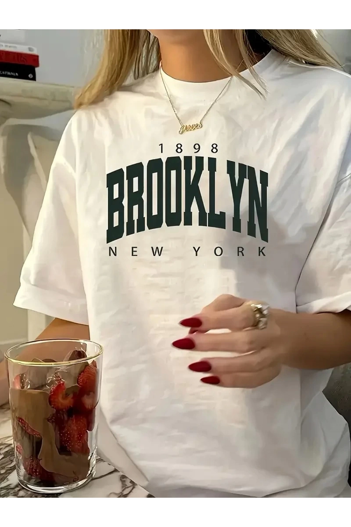 Brooklyn Harf Baskılı Düşük Omuzlu T-shirt, Rahat Kısa Kollu Bol T-shirt, Kadın Giyim - Beyaz