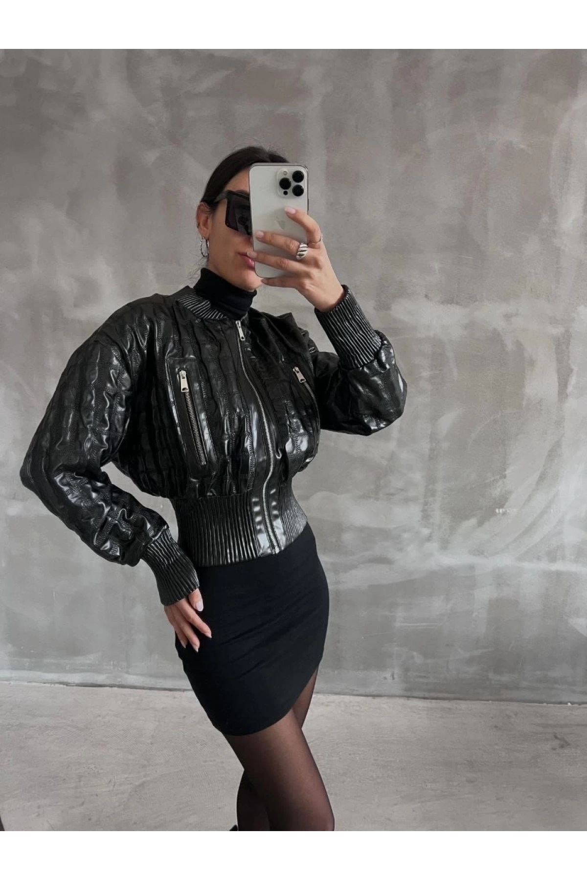 Beli büzgülü crop deri ceket siyah