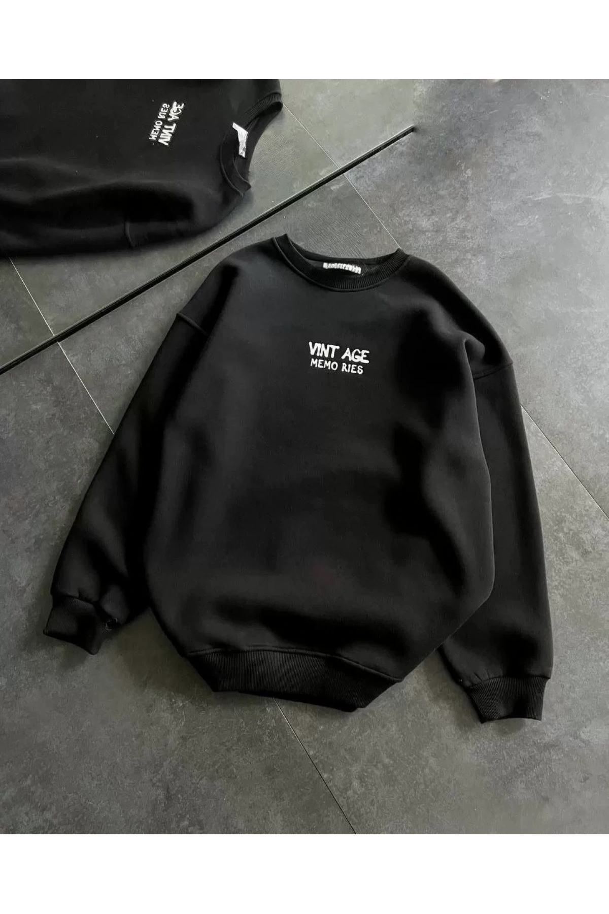 Bisiklet Yaka Üç İplik Baskılı Oversize SweatShirt - Siyah