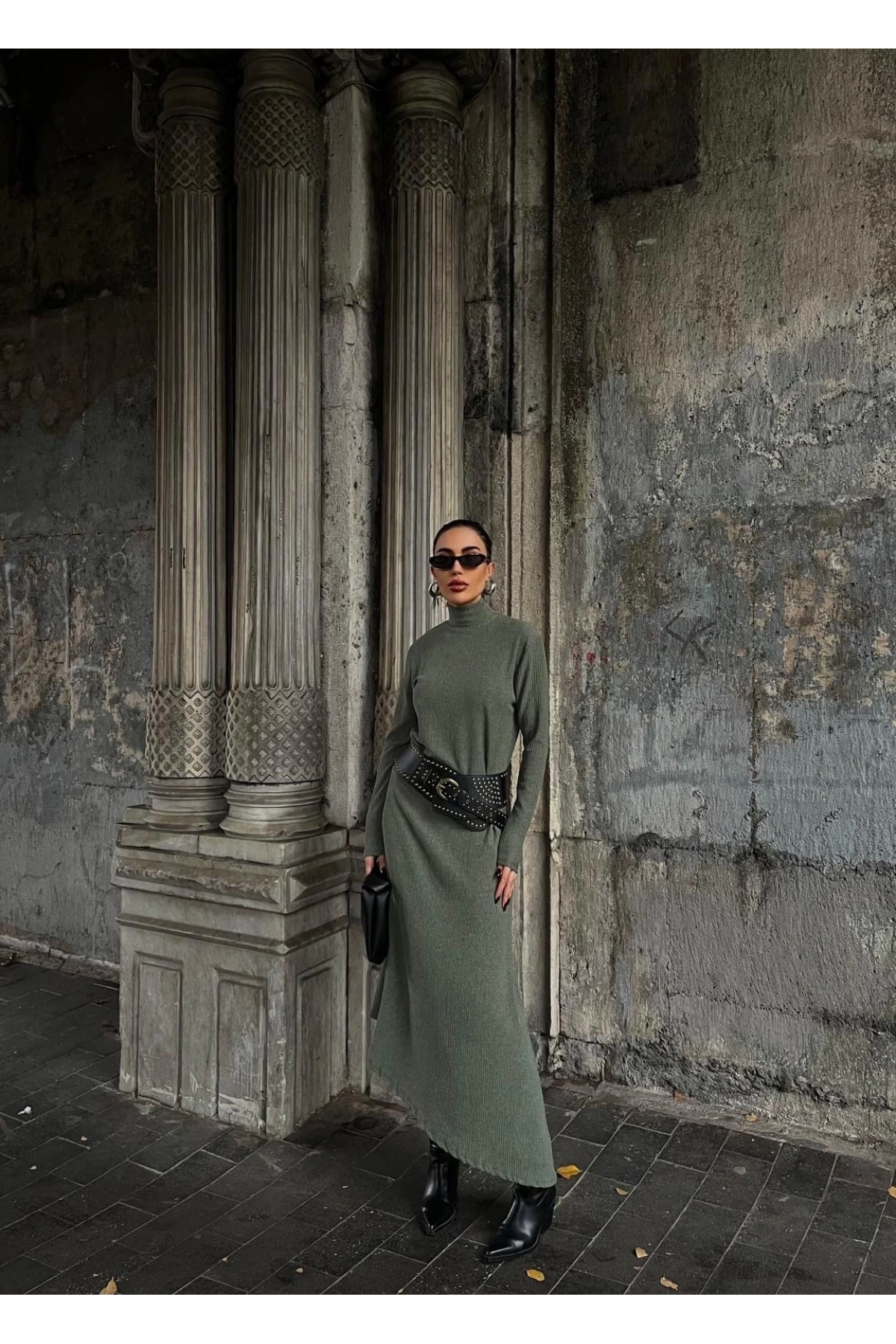 Boğazlı kalın bürümcük uzun elbise yeşil