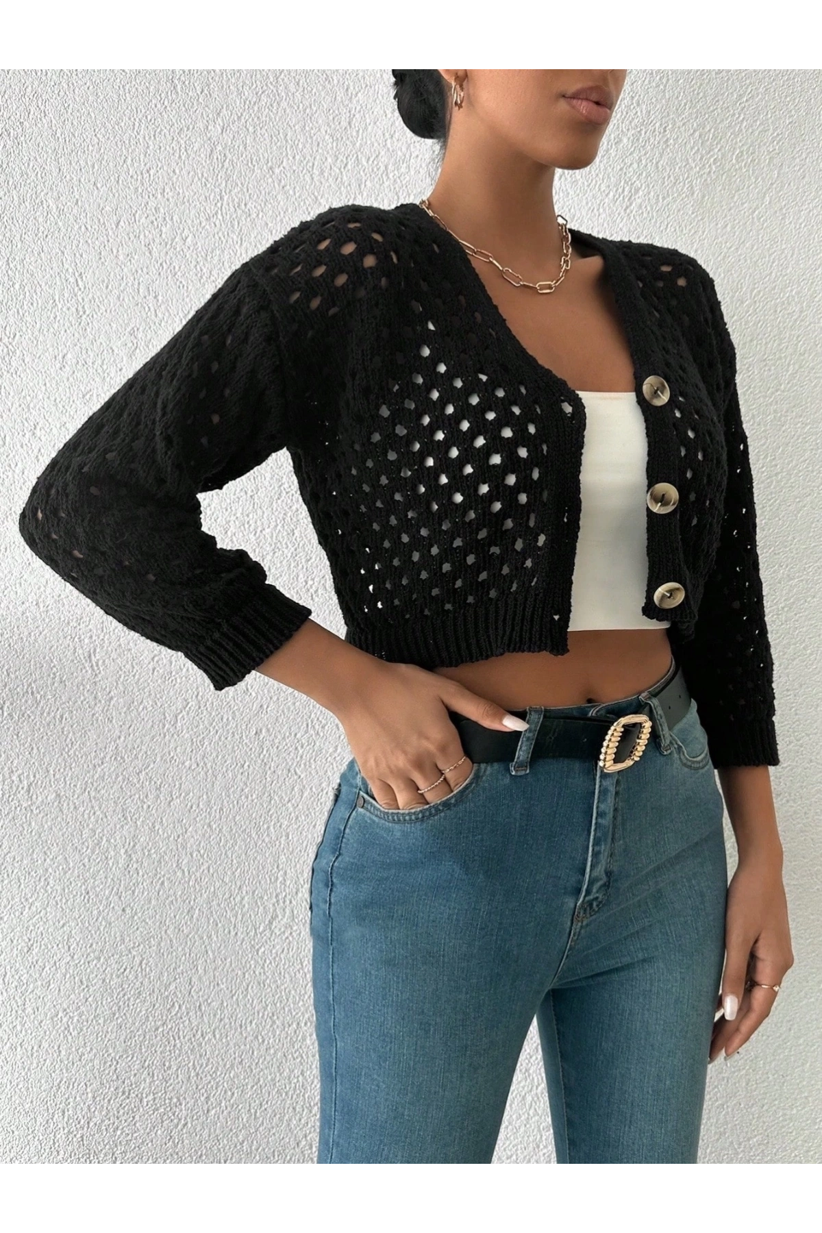 Büyük düğmeli delikli hırka siyah