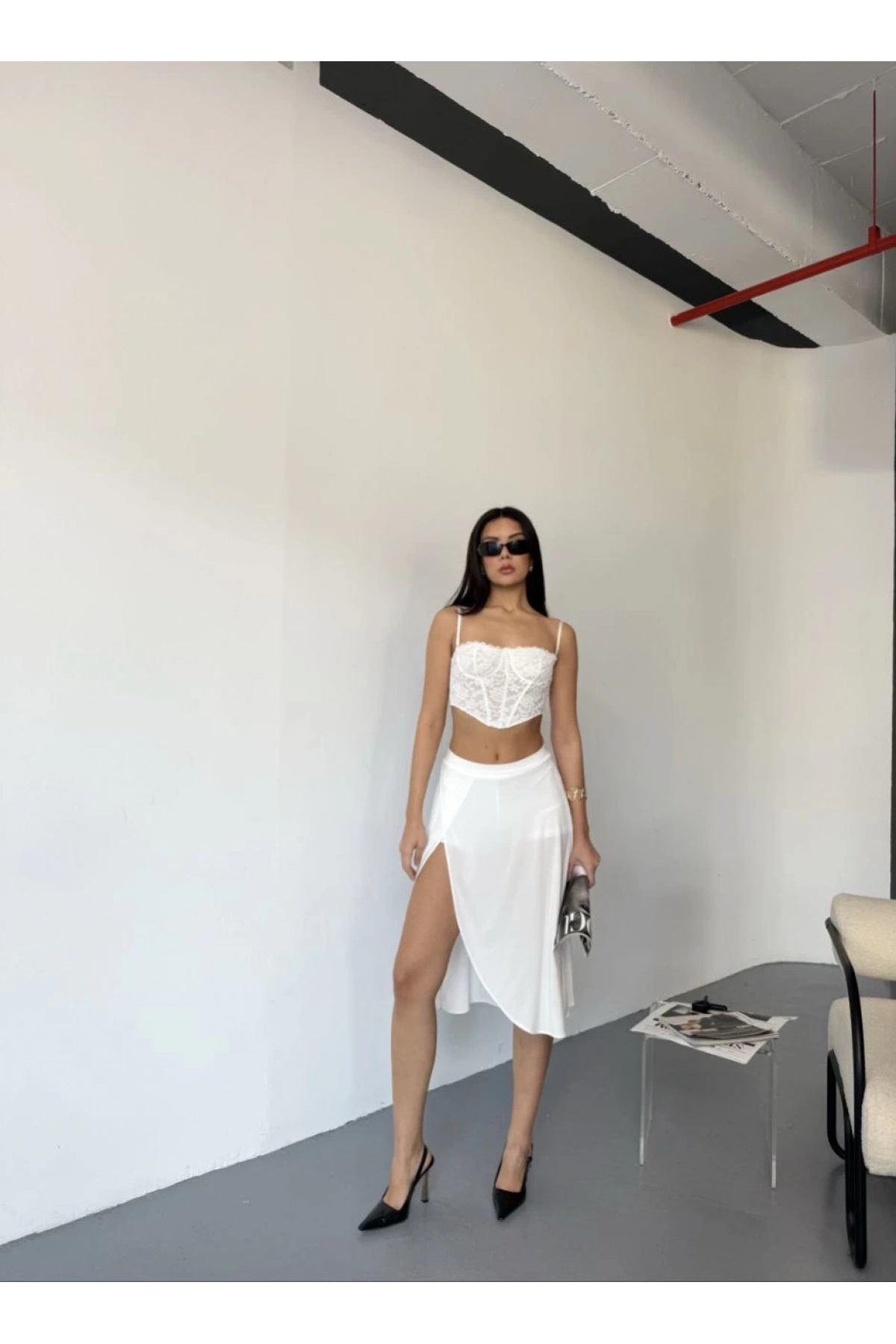 Çepli Şortlu Yırtmaçlı Etek - Beyaz