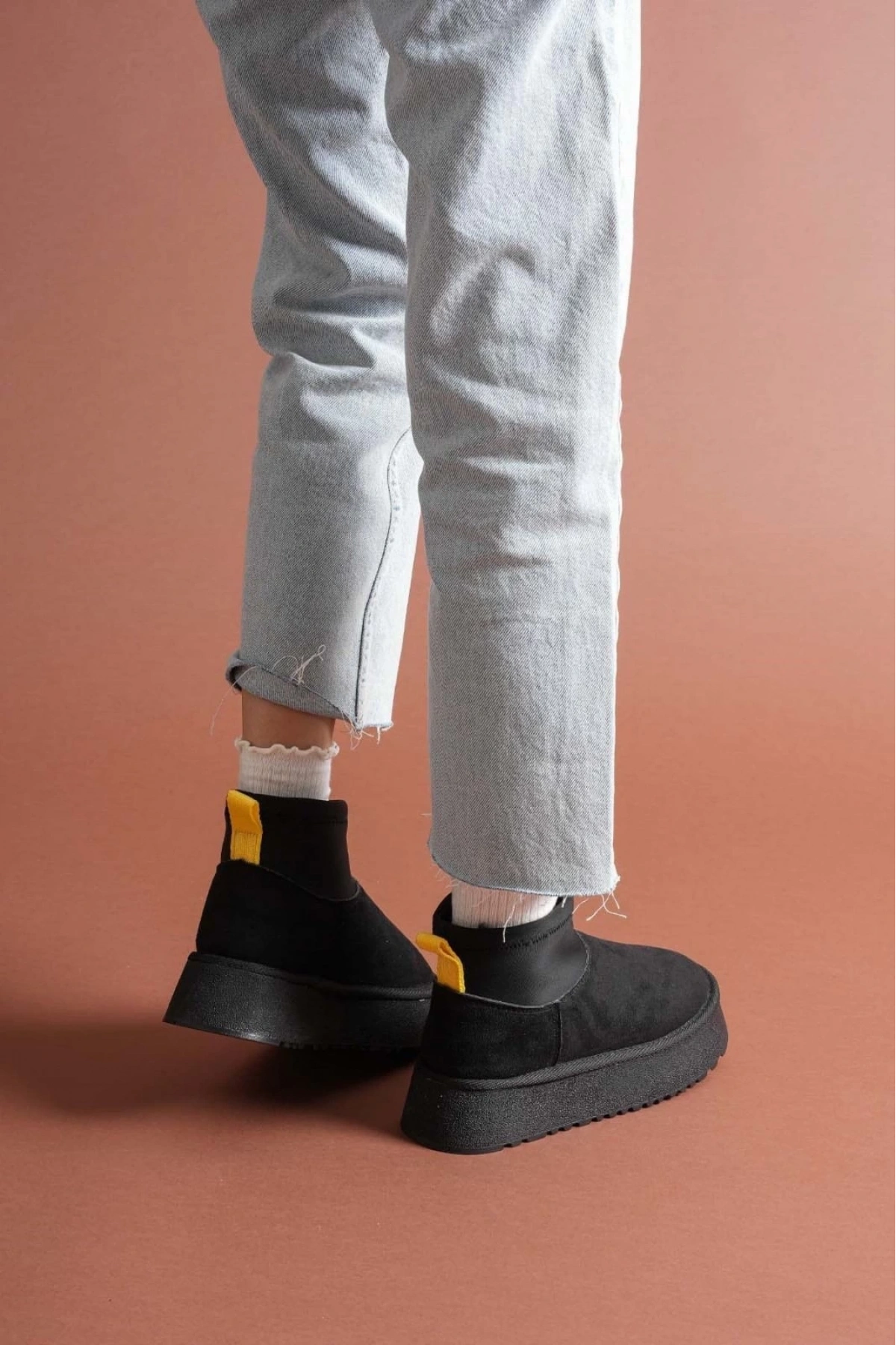 Cuen Siyah Süet Bot