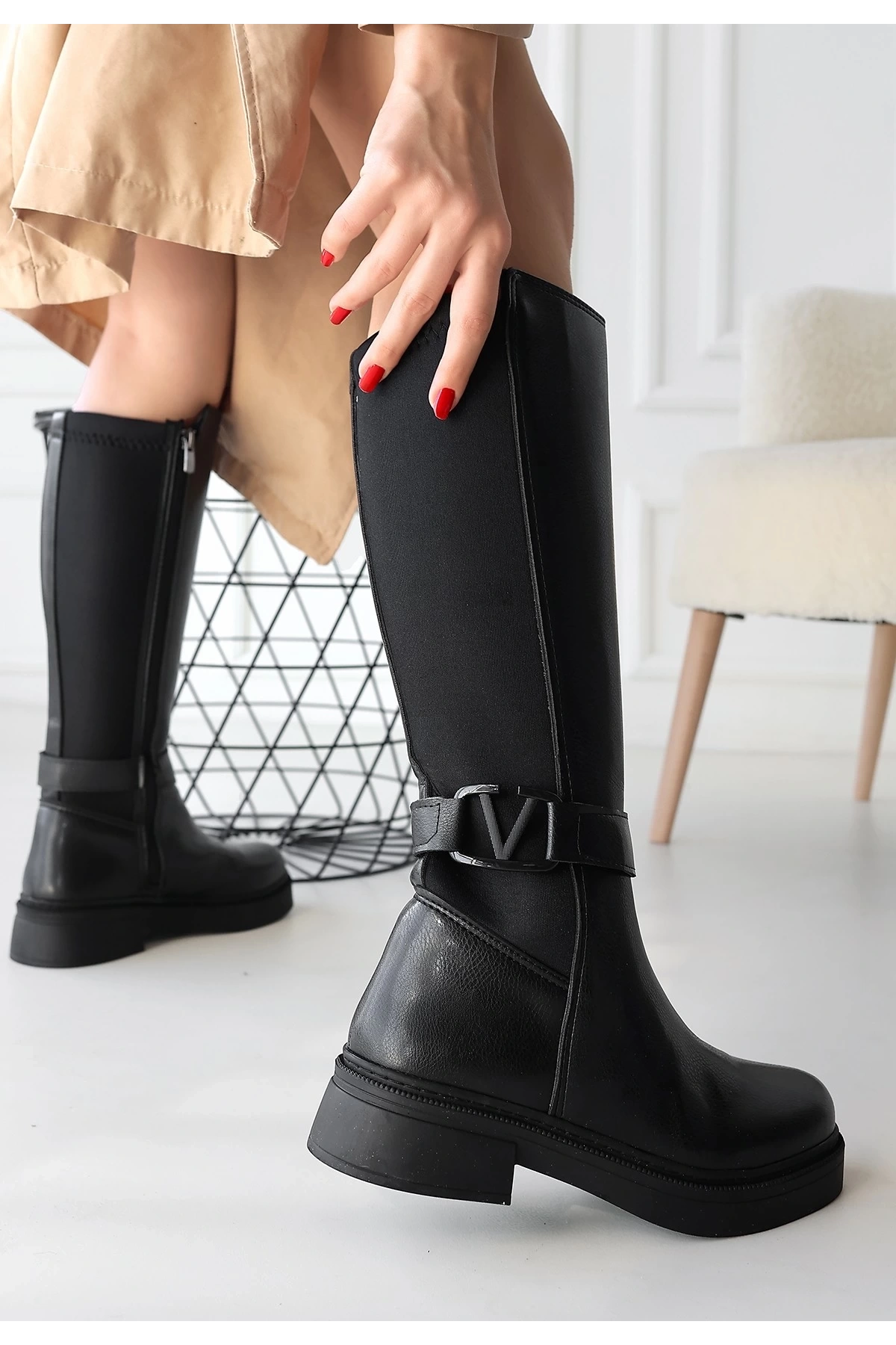 Diona Siyah Cilt Çizme