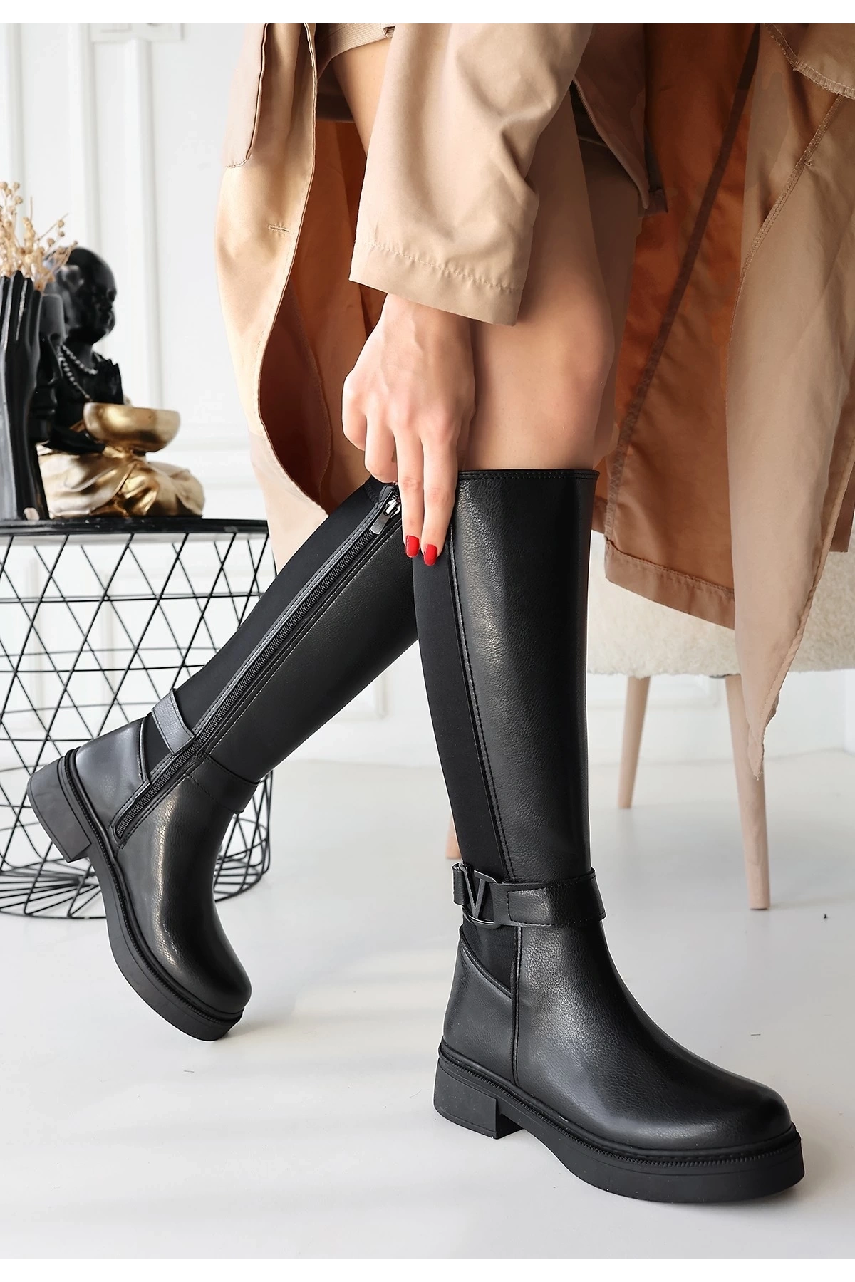 Diona Siyah Cilt Çizme
