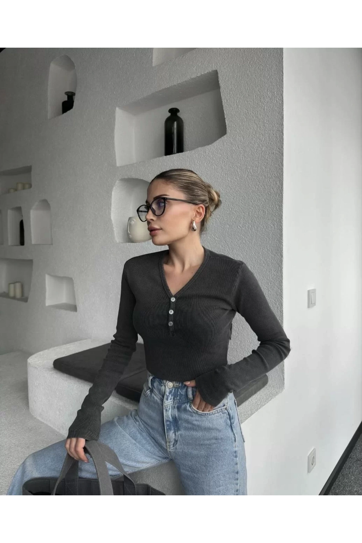 Düğme Detaylı Yıkamalı Crop