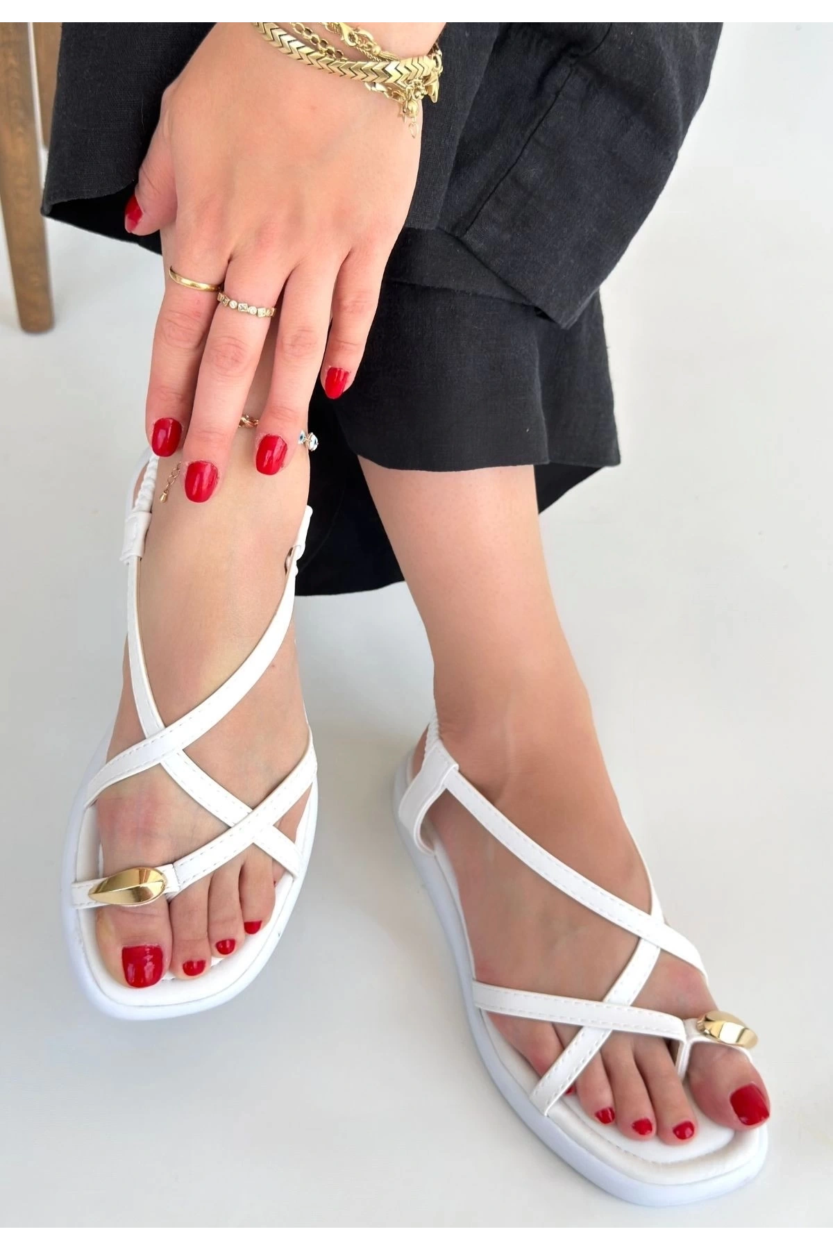 Enjali Beyaz Cilt Sandalet