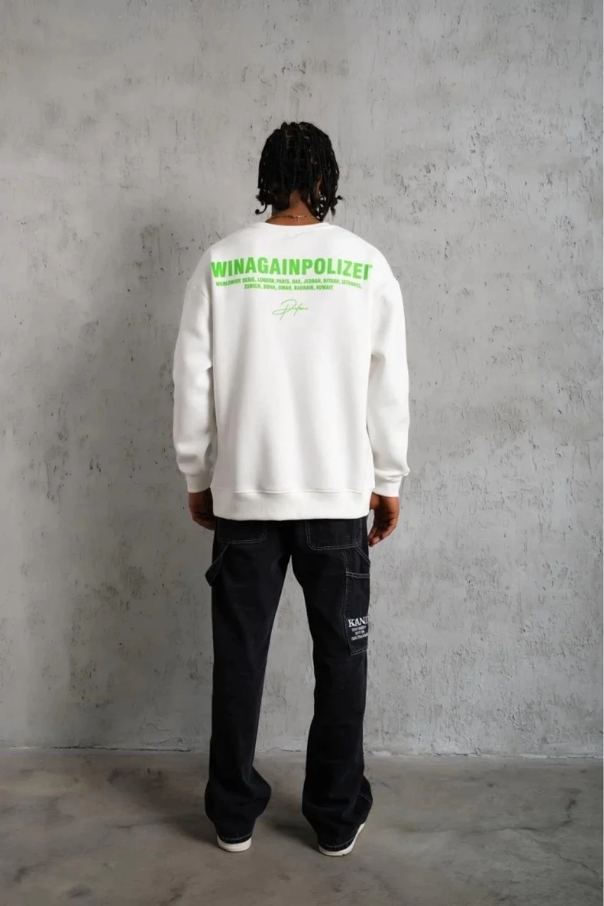 Erkek Oversize Sweatshirt – Beyaz Renk | Ön ve Sırt Baskılı, Üç İplik İçi Pamuklu Kumaş, Rahat Kalıp, Ribanalı Kışlık Sweat | Winagain Polizei Serisi - Beyaz