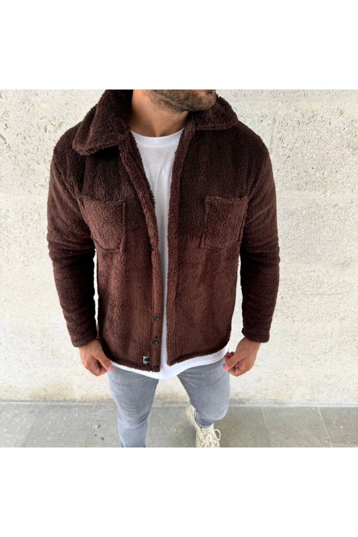 Erkek Pelüş Polar Hırka Gömlek – Yakalı, İlik Düğmeli, Göğüs Cepli, Yumuşak Dokulu Kışlık Regular Fit Rahat Günlük Model - Kahverengi