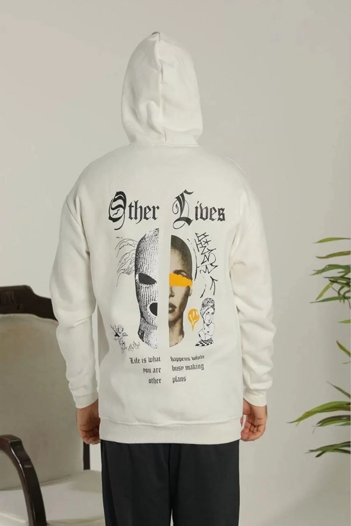Erkek Kapşonlu Sweatshirt – Oversize Üç İplik Şardonlu Hoodie, “Other Lives” Ön & Arka Baskılı, Kanguru Cepli, Kışlık Rahat Günlük Stil - Beyaz