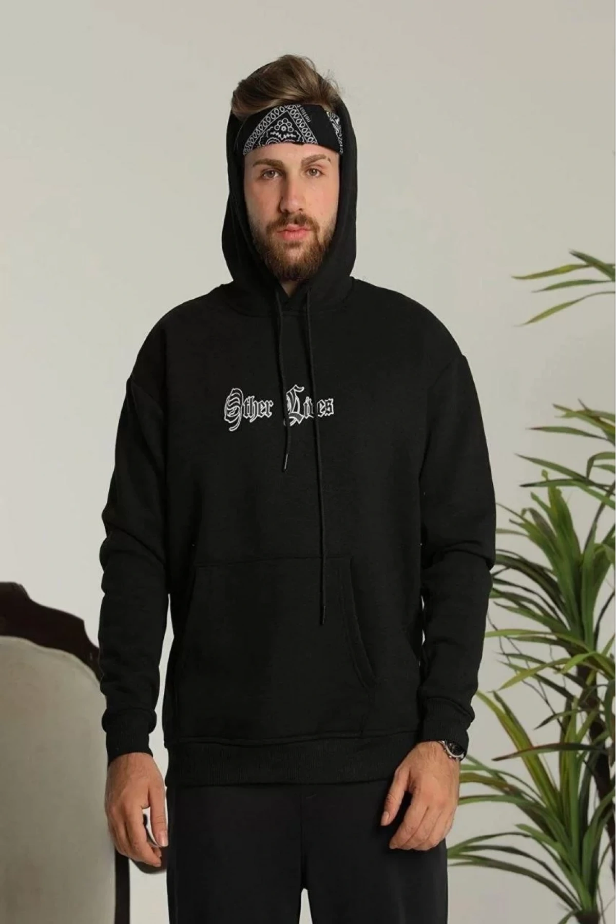 Erkek Kapşonlu Sweatshirt – Oversize Üç İplik Şardonlu Hoodie, “Other Lives” Ön & Arka Baskılı, Kanguru Cepli, Kışlık Rahat Günlük Stil - Siyah