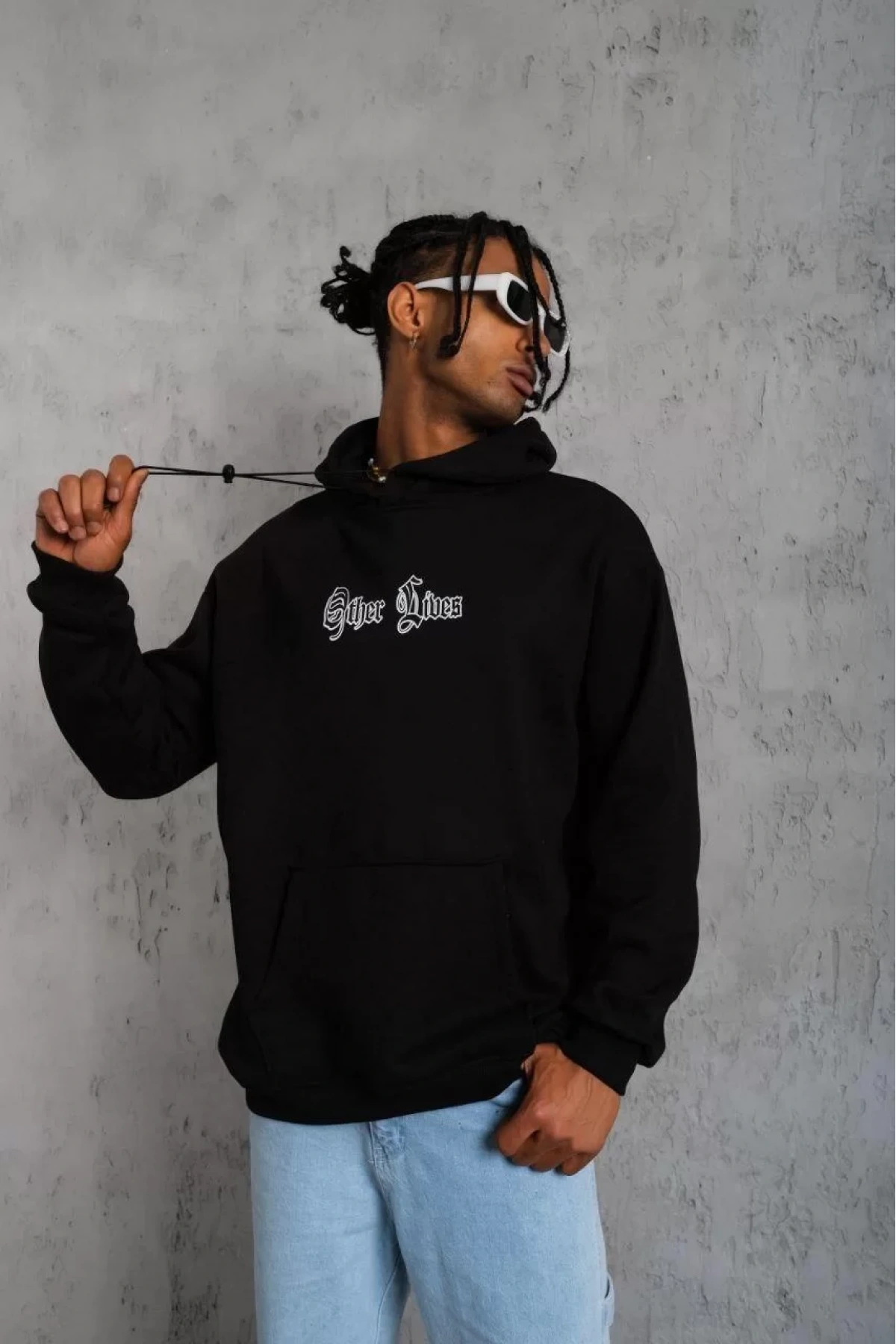 Erkek Kapşonlu Sweatshirt – Oversize Üç İplik Şardonlu Hoodie, “Other Lives” Ön & Arka Baskılı, Kanguru Cepli, Kışlık Rahat Günlük Stil - Siyah