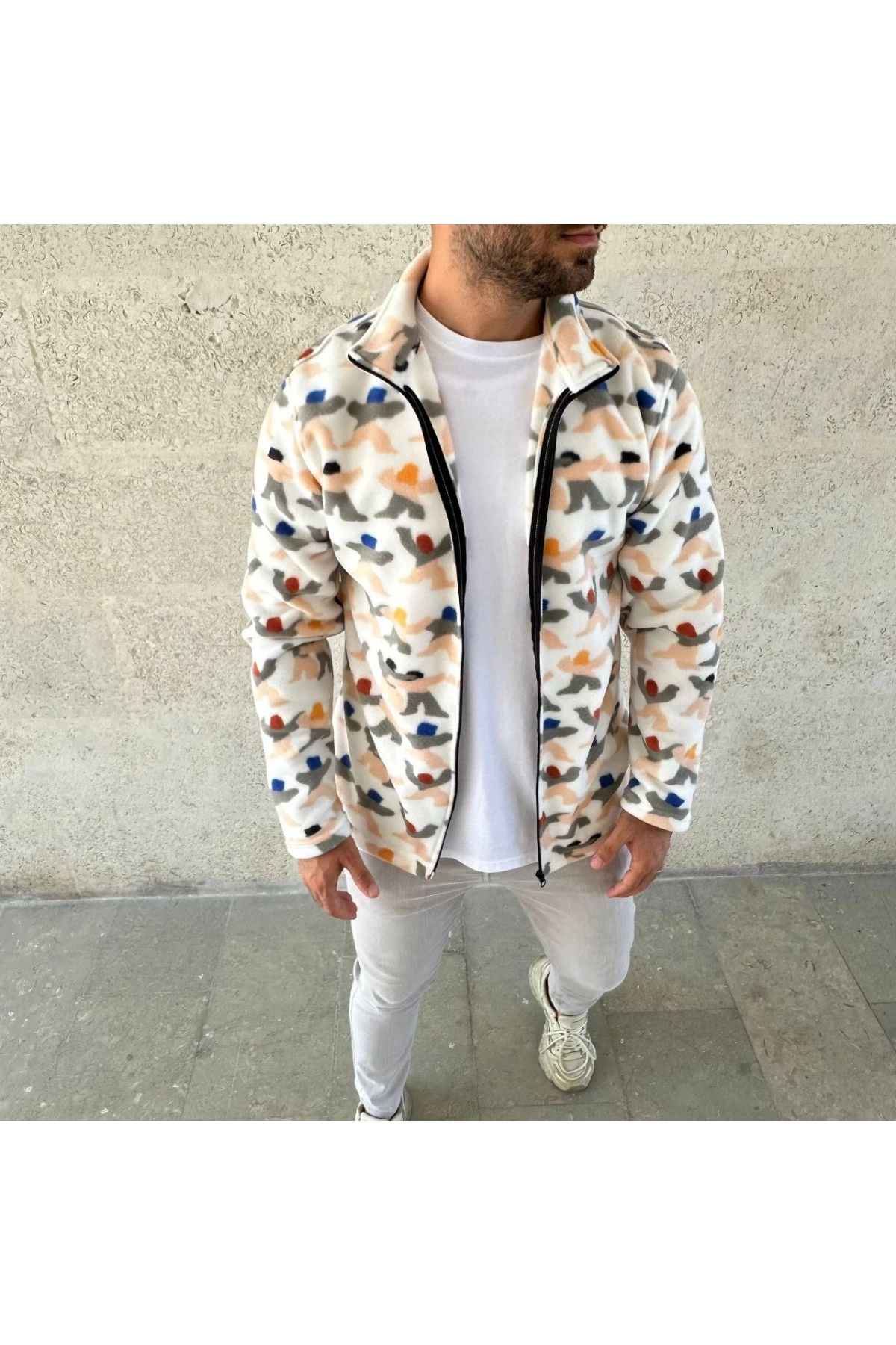 Erkek Tam Fermuarlı Desenli Polar Sweat – Siyah Multicolor Figür Desen Yakalı, Uzun Kollu, Oversize Rahat Kalıp- Beyaz