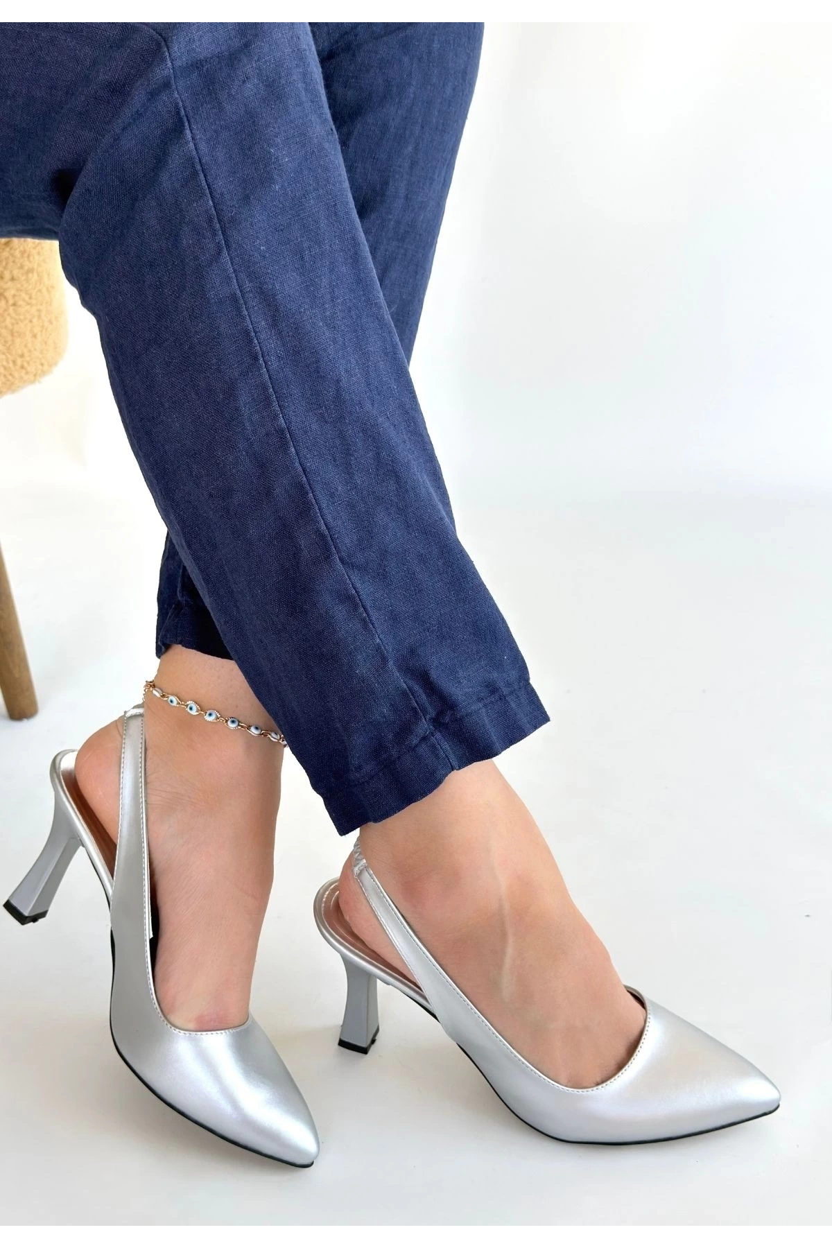 Feey Gümüş Cilt Topuklu Ayakkabı