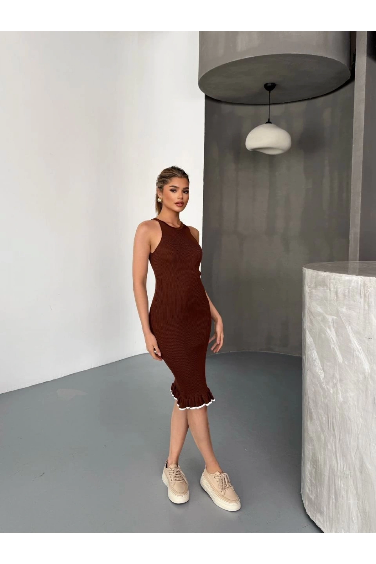 Fırfır Detaylı Triko Elbise- Kahverengi