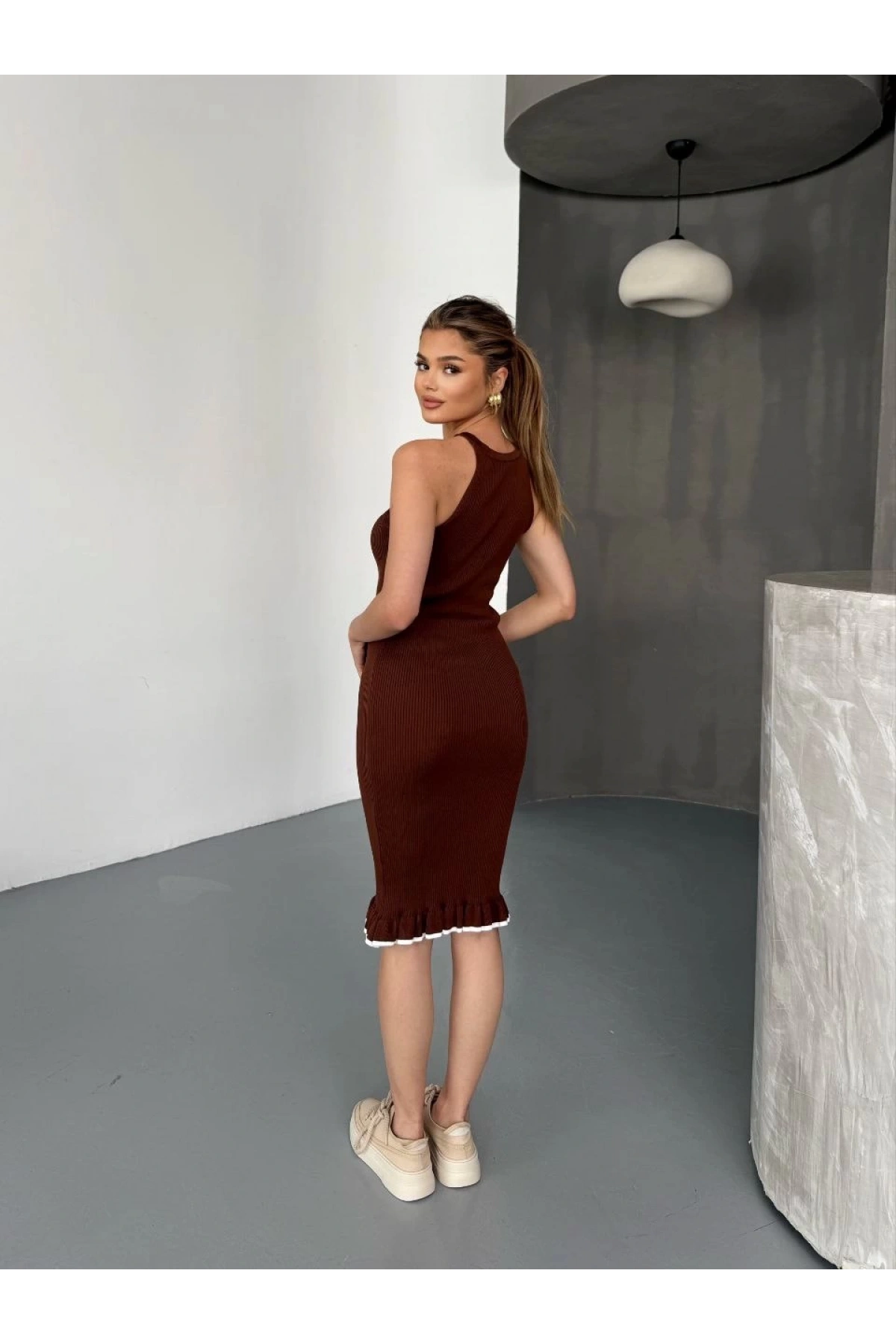Fırfır Detaylı Triko Elbise- Kahverengi