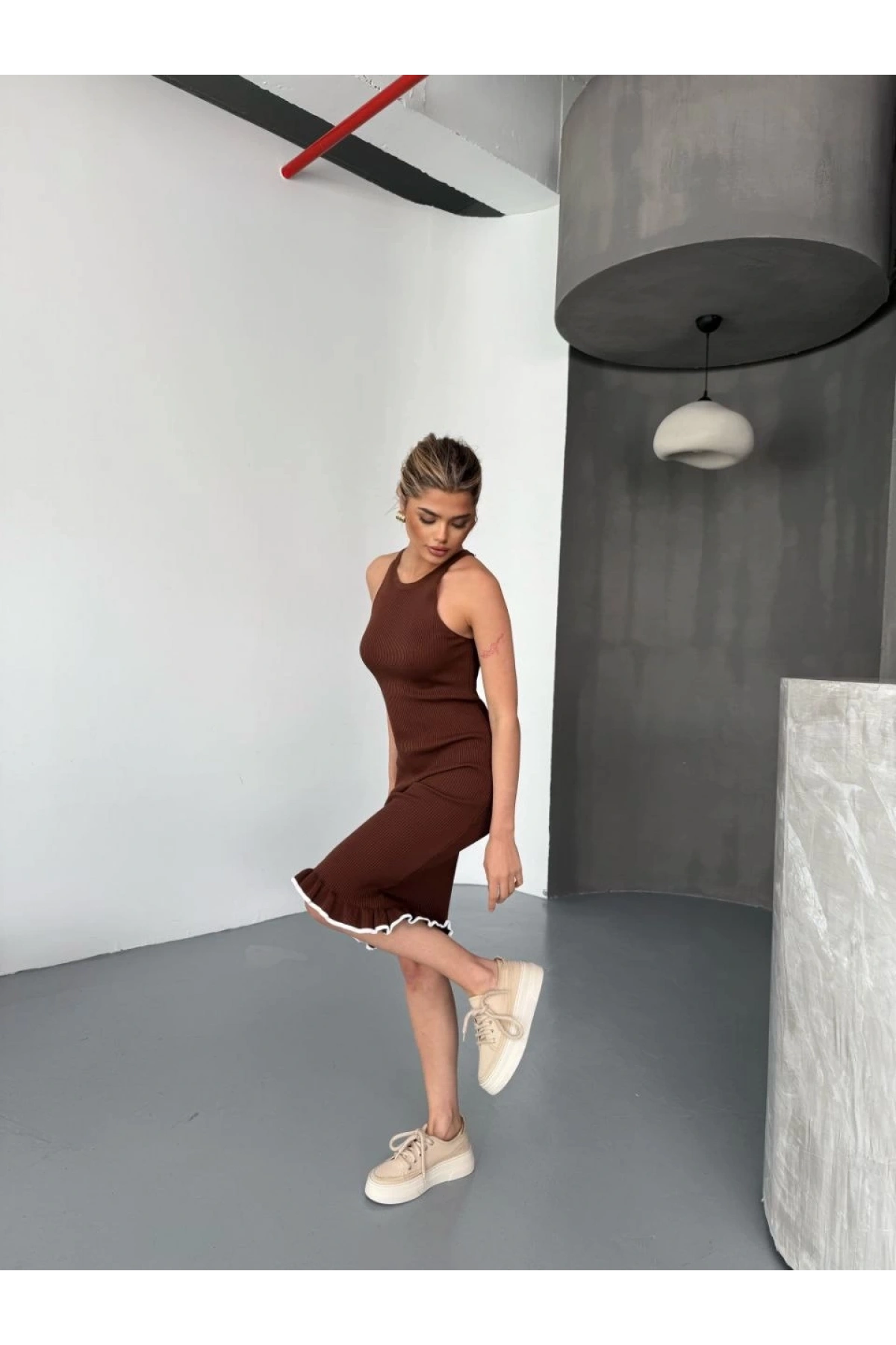 Fırfır Detaylı Triko Elbise- Kahverengi