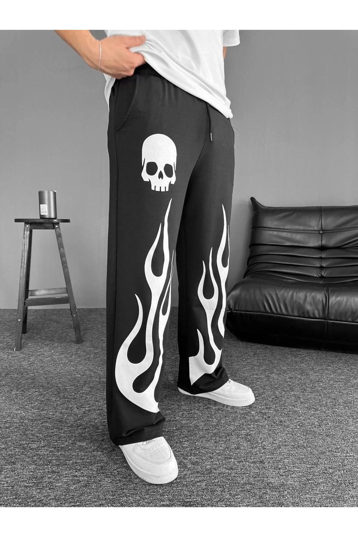 İki İplik Kumaş Baskılı Beli Lastikli Boru Paça Baggy Alt Esofman - Siyah