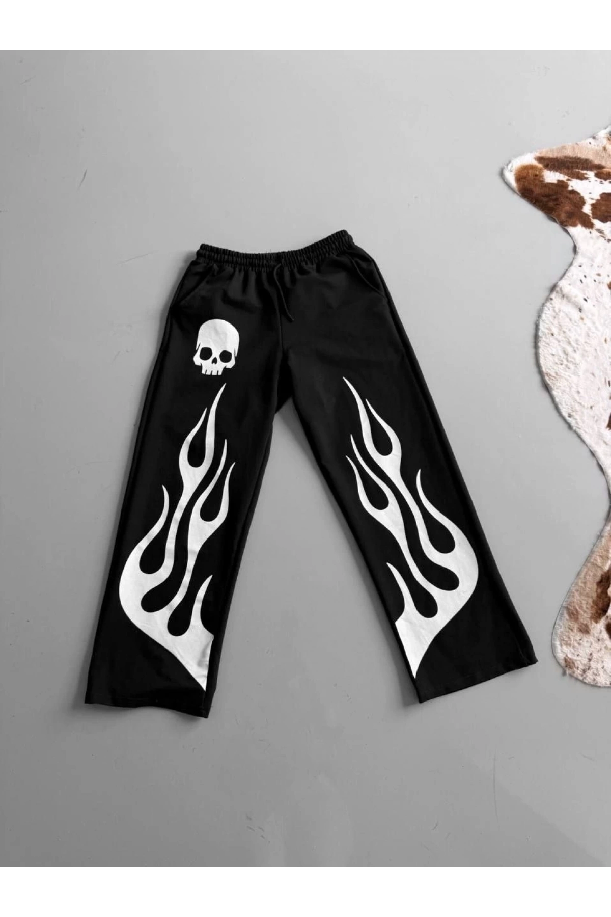 İki İplik Kumaş Baskılı Beli Lastikli Boru Paça Baggy Alt Esofman - Siyah