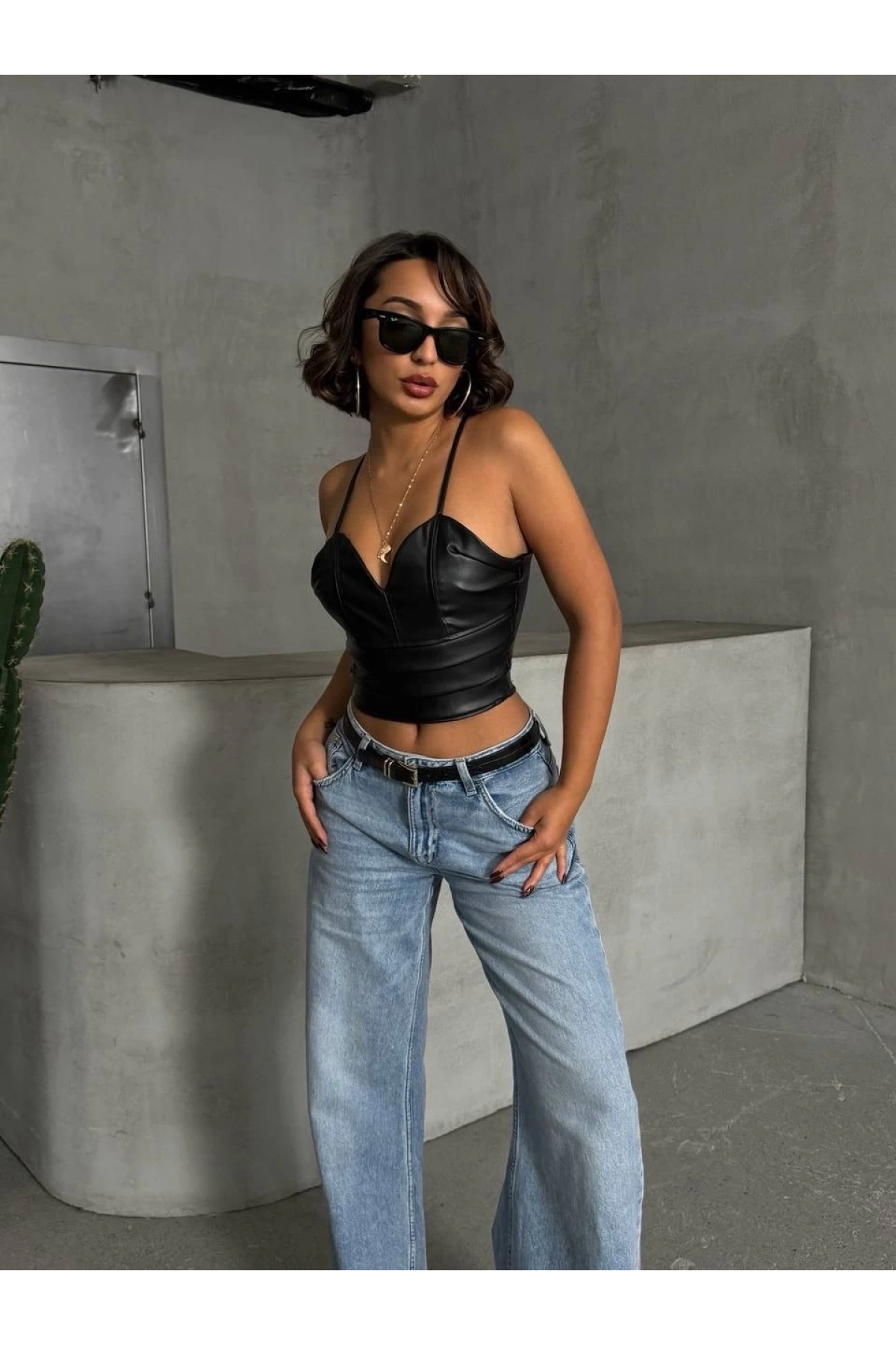 İp askılı yandan fermuarlı rastale deri crop siyah s24113