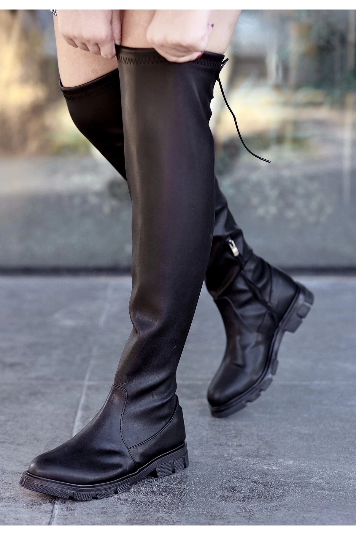 Iyan Siyah Cilt Çorap Çizme