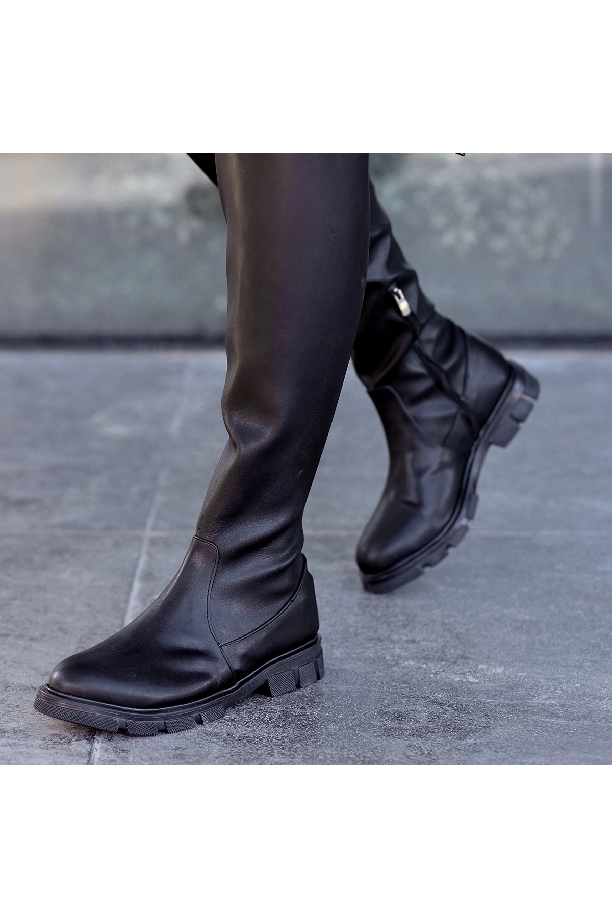 Iyan Siyah Cilt Çorap Çizme