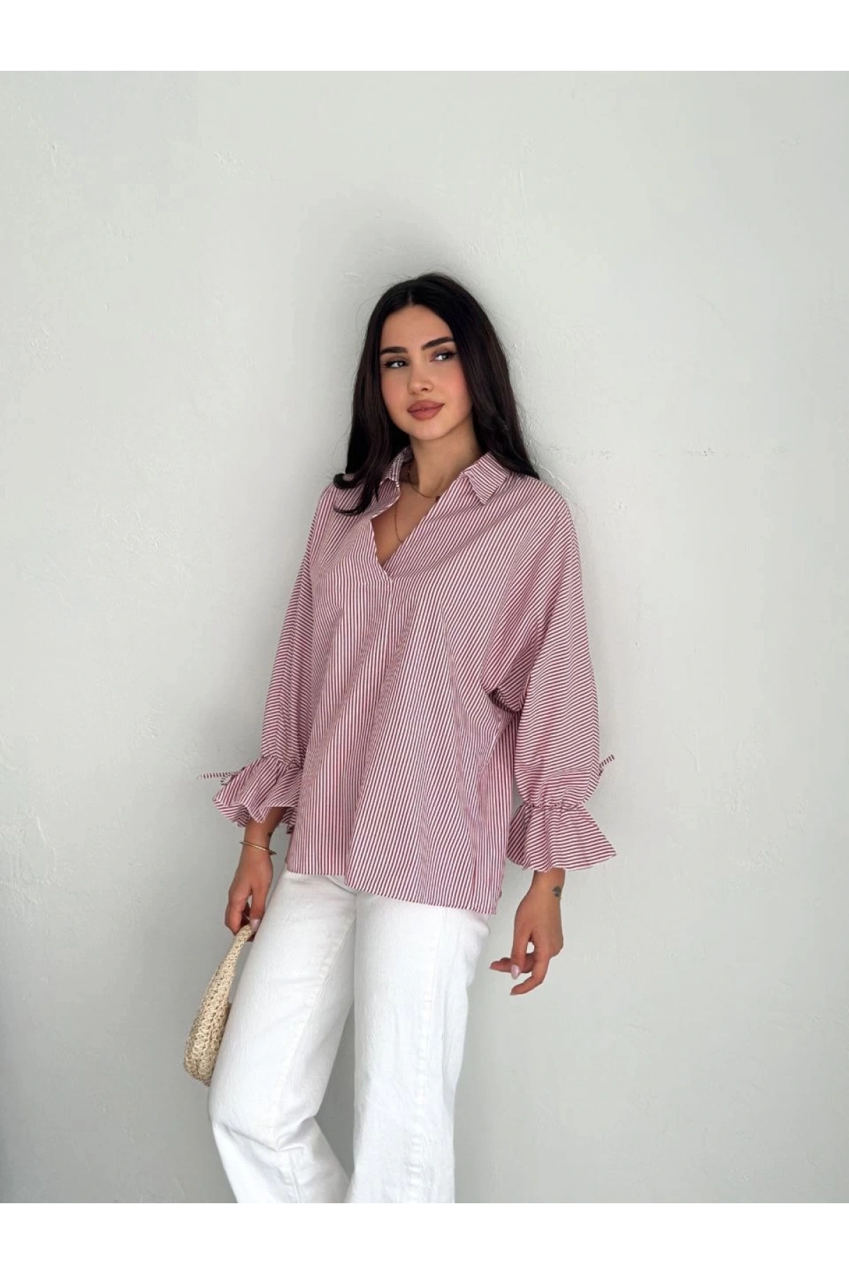Kadın Arkası Asimetrik Yırtmaç Kesim Detaylı Cizgili Bluz Gömlek - Bordo