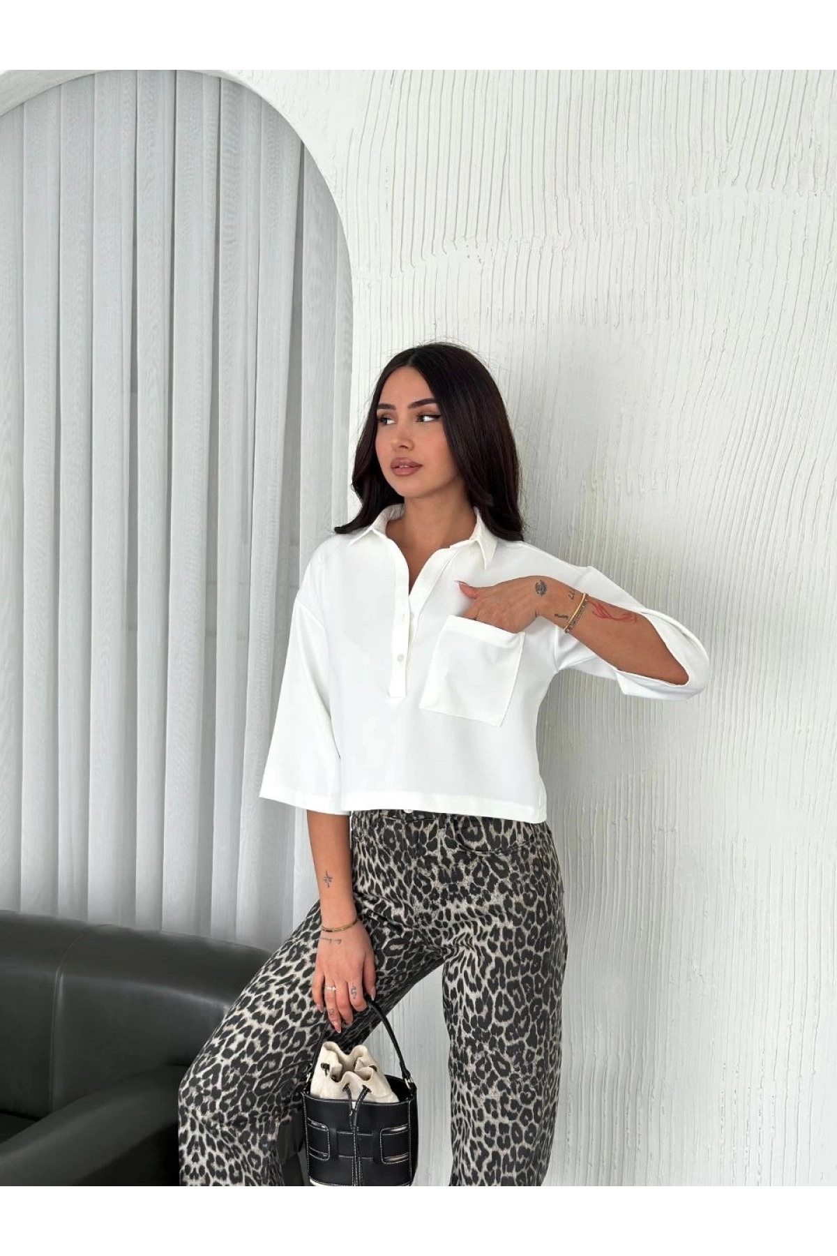 Z Krep Kadın Crop Yakalı Gömlek İlik Düğmeli Üç Çeyrek Sleeve Kol - Beyaz