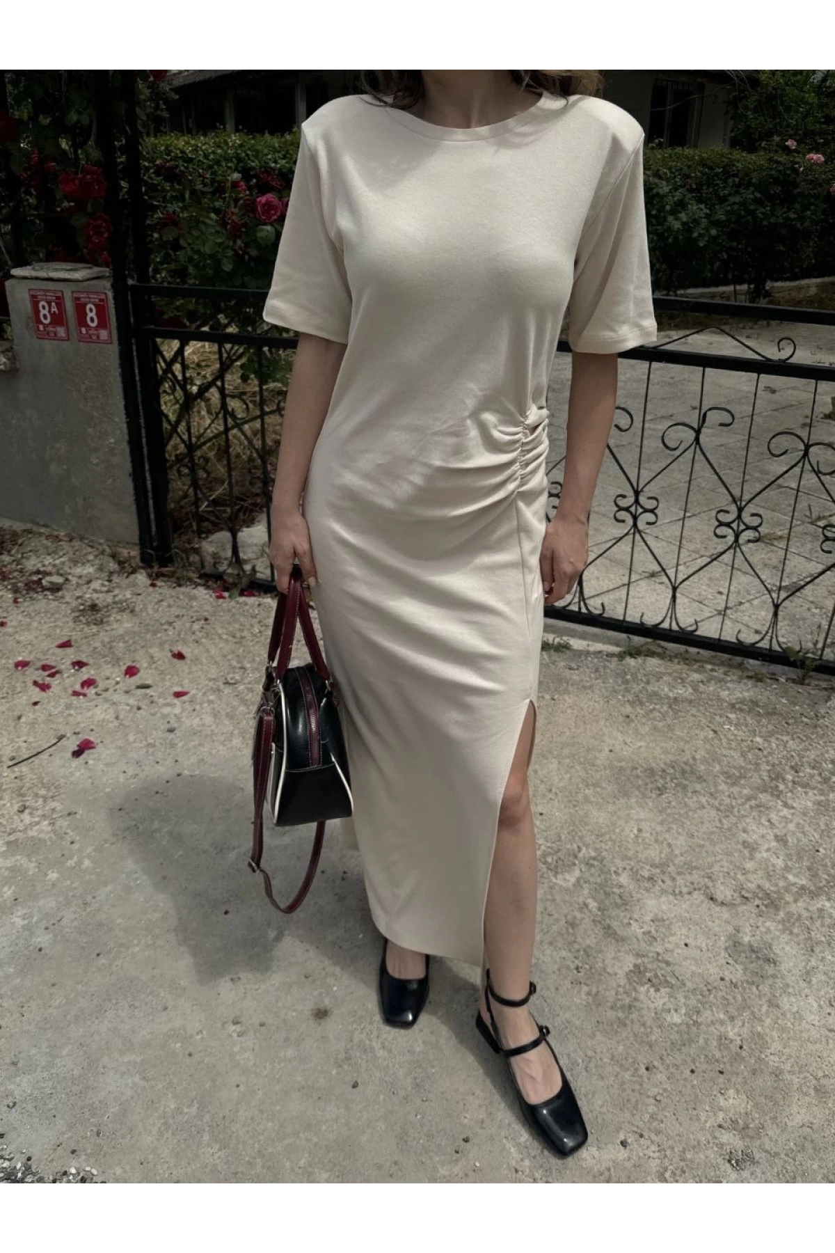 Kadın Kısa Kollu Uzun Yandan Yırtmaçlı Elbise - Bej